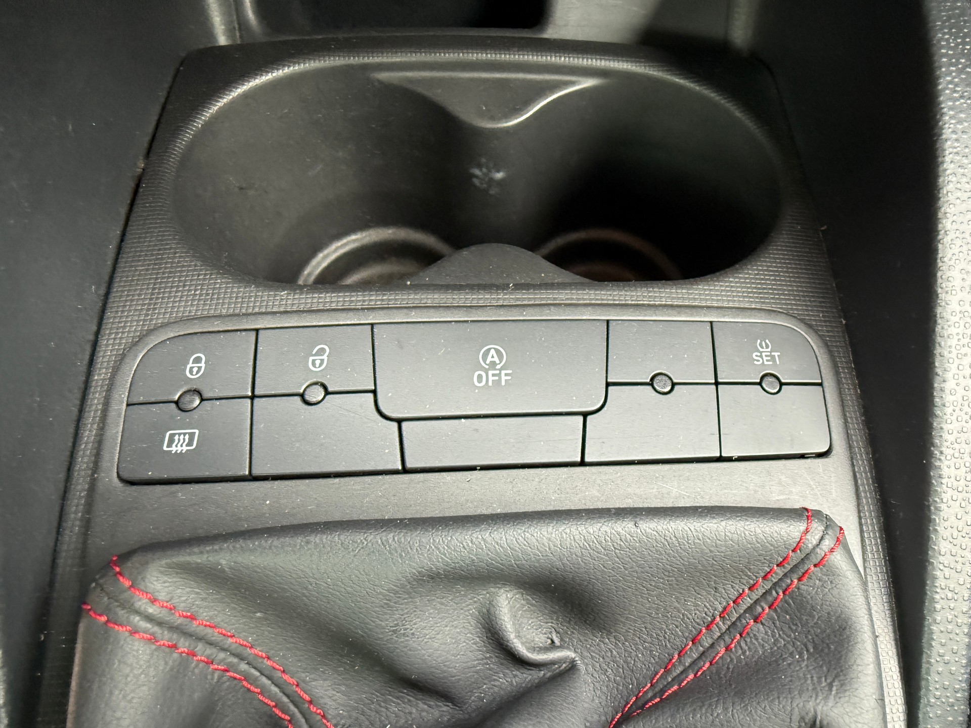 SEAT Ibiza 1.2 TSI FR Viva Stopp-Start - Navigation - Expertisé : 19.09.2025 - Grand Service fait le 16.04.2026 à 92'119 km-image-23