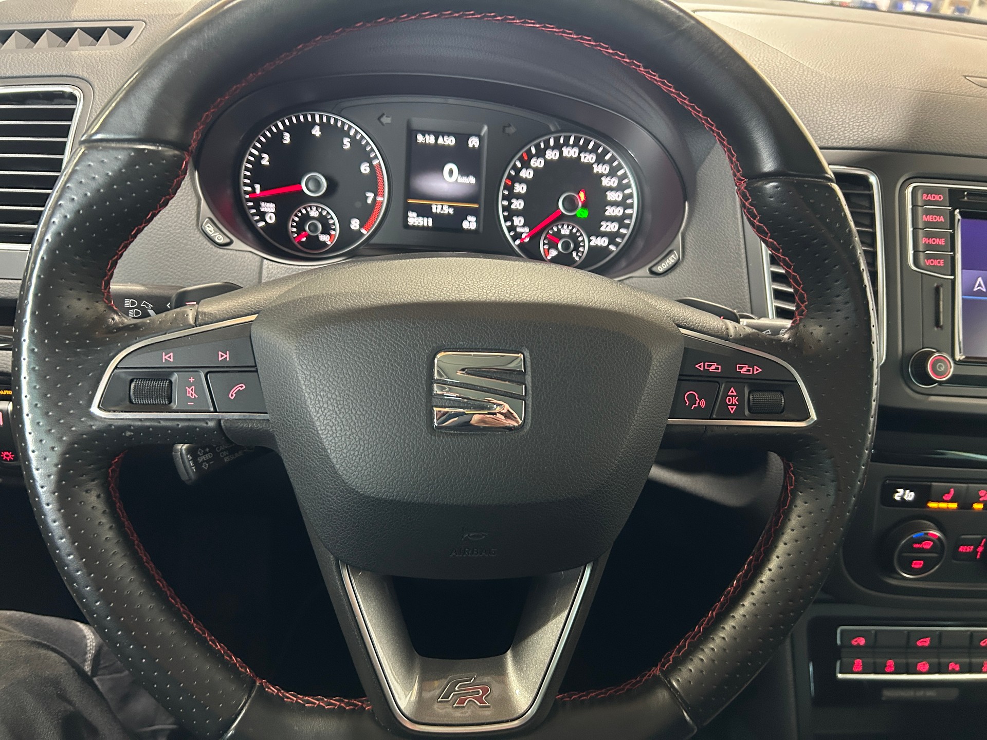 SEAT Alhambra 1.4 TSI DSG Hola FR-image-12