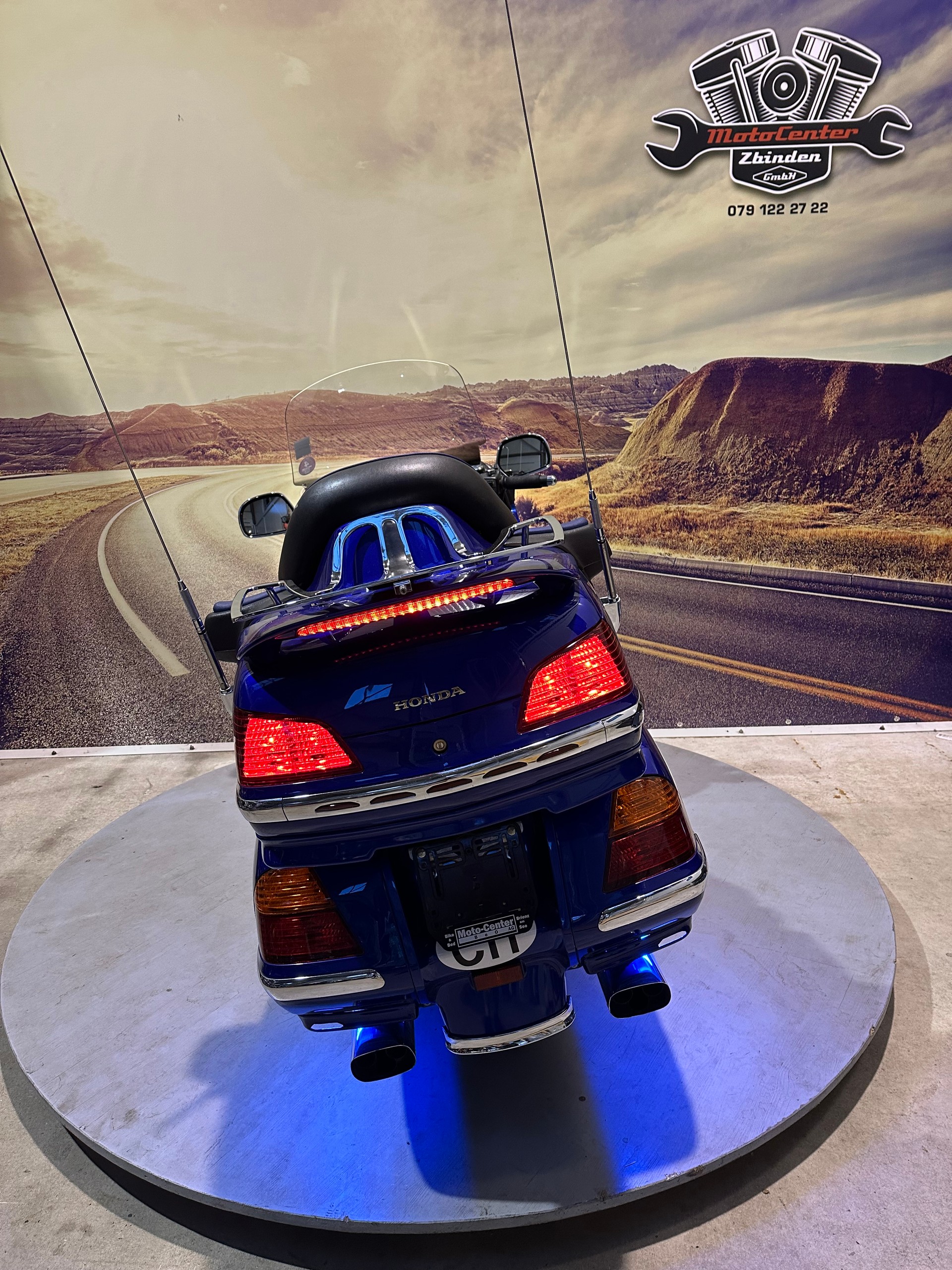 HONDA GL 1800 A Goldwing-image-8
