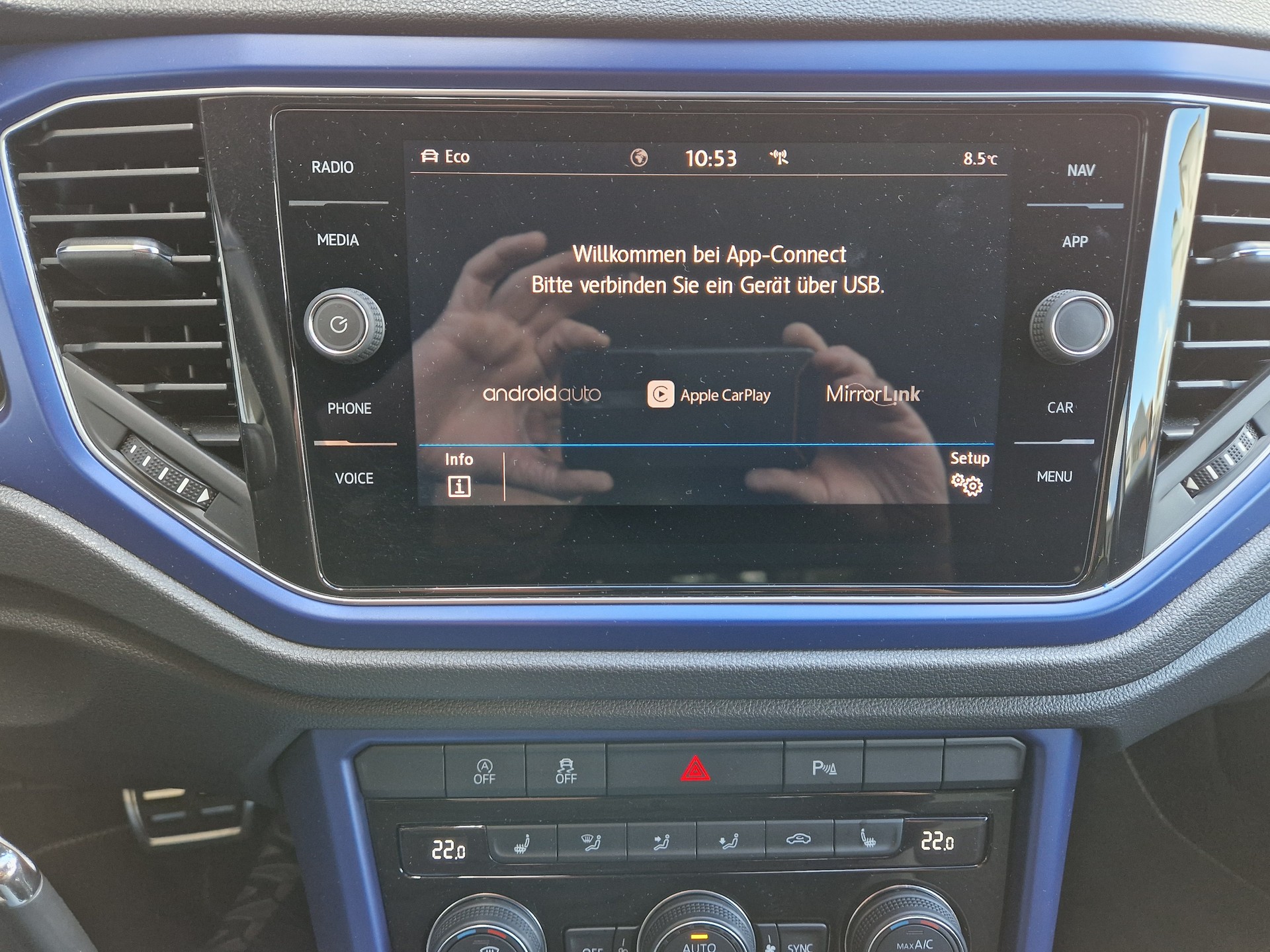 VW T-Roc 2.0 TSI R DSG 4Motion-image-9