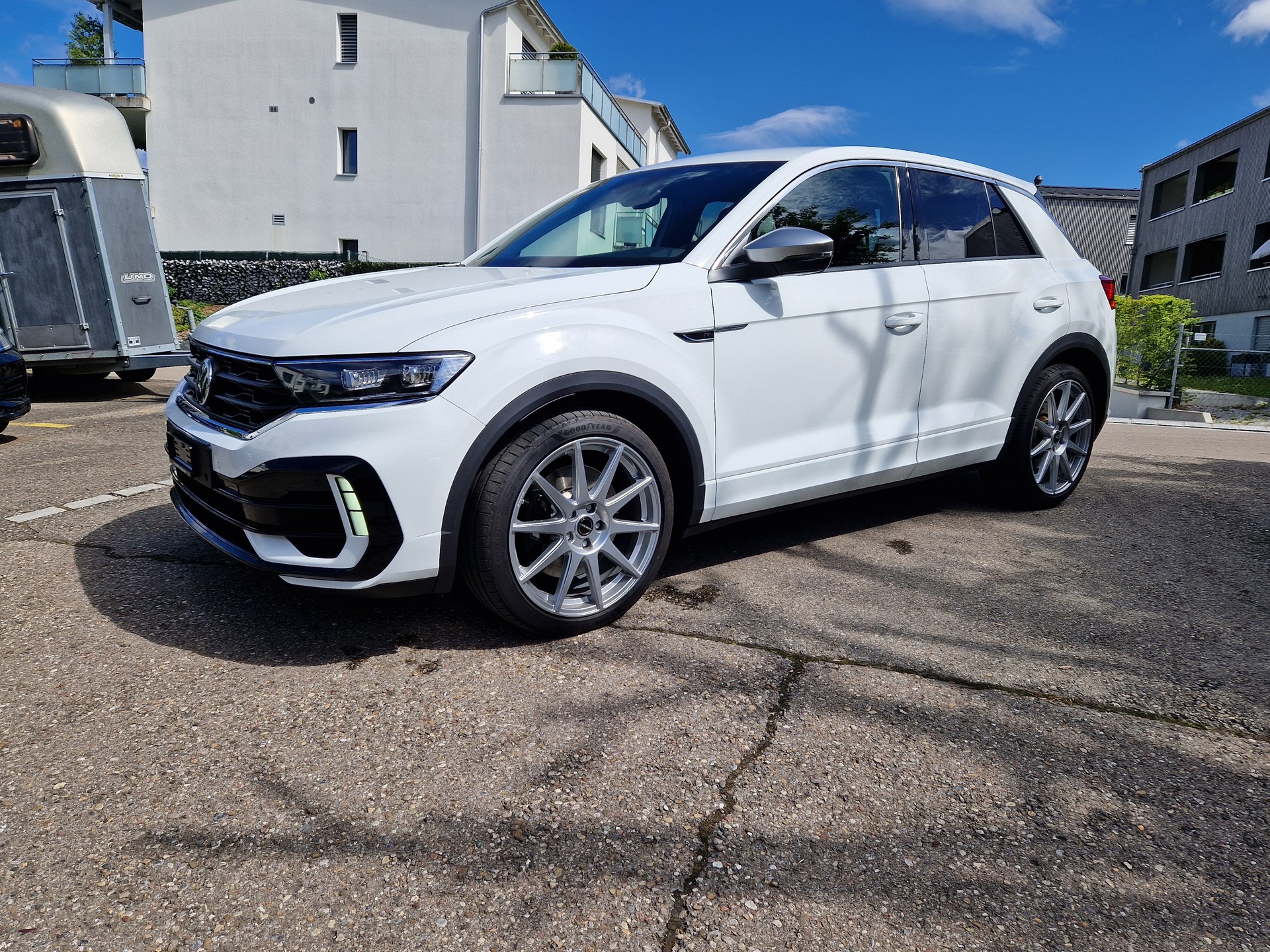 VW T-Roc 2.0 TSI R DSG 4Motion-image-2