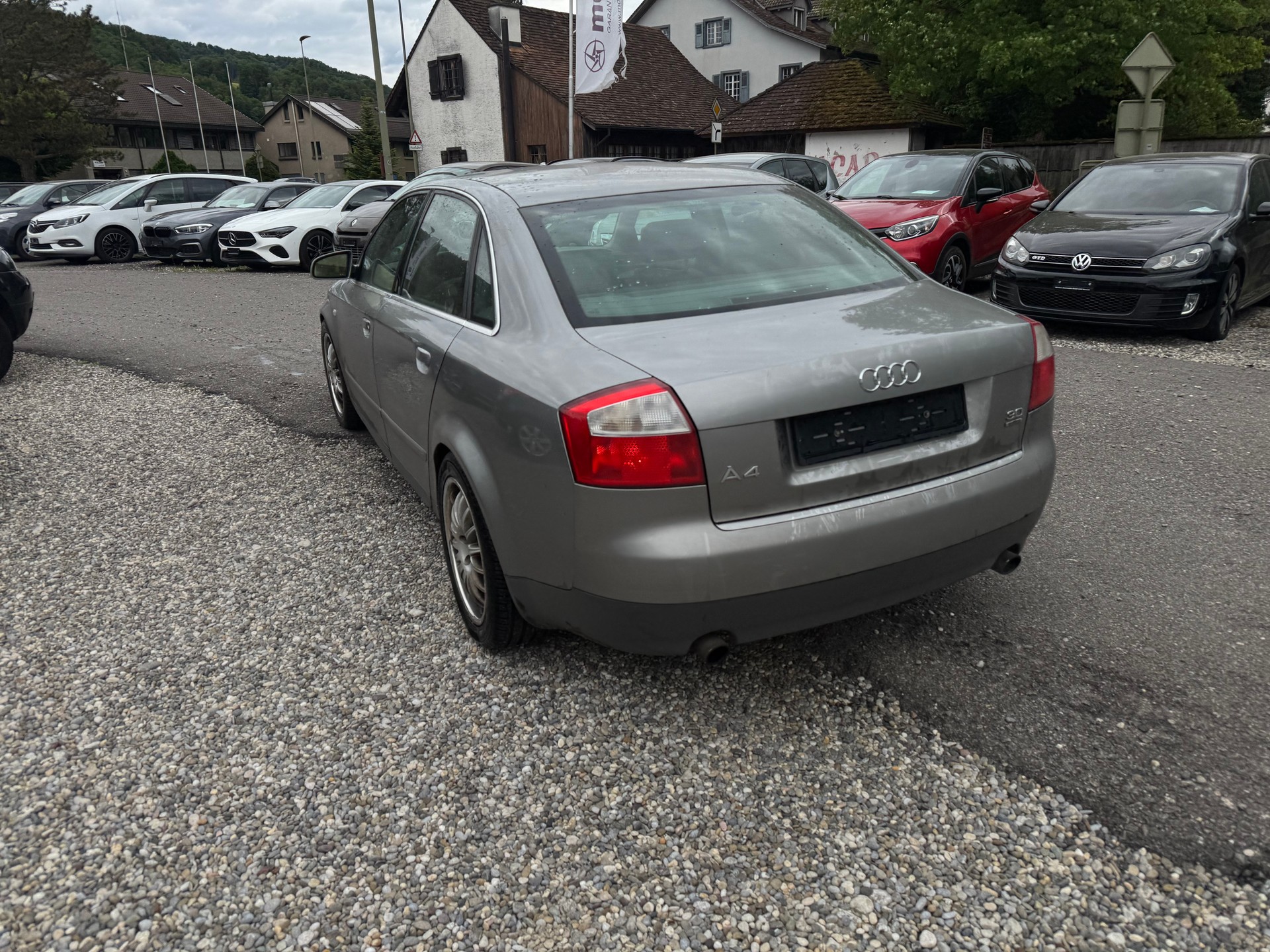 AUDI A4 3.0 V6 quattro-image-4