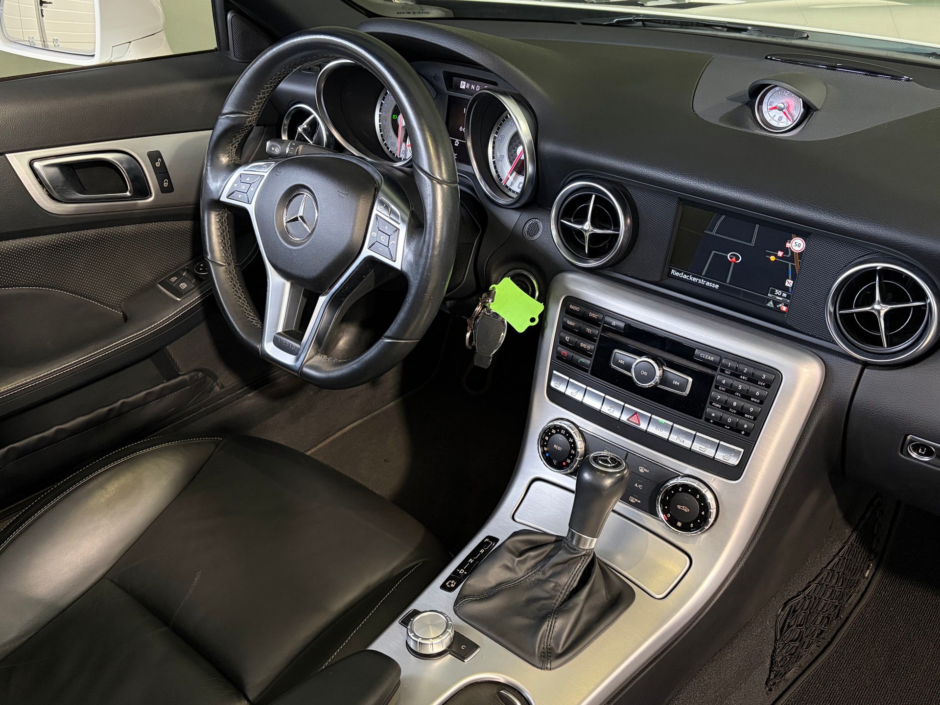 MERCEDES-BENZ SLK 250 7G-Tronic*AMG-Line*Ch-Fahrzeug*Kopfraumheizung*-image-11