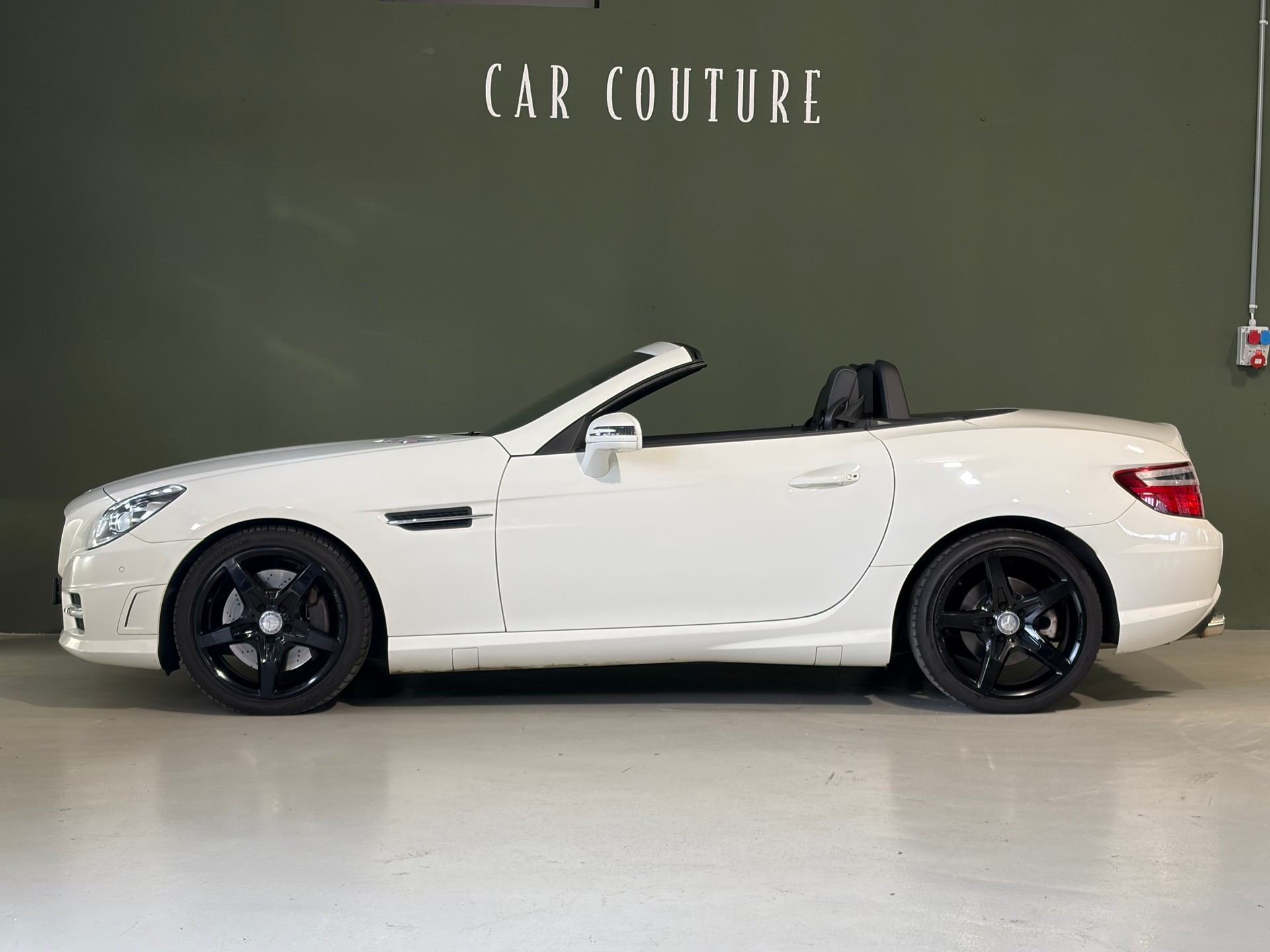 MERCEDES-BENZ SLK 250 7G-Tronic*AMG-Line*Ch-Fahrzeug*Kopfraumheizung*-showroom-element-1