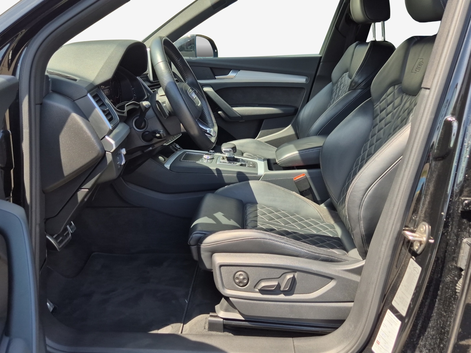 AUDI Q5 40 TDI sport quattro S-tronic-image-7