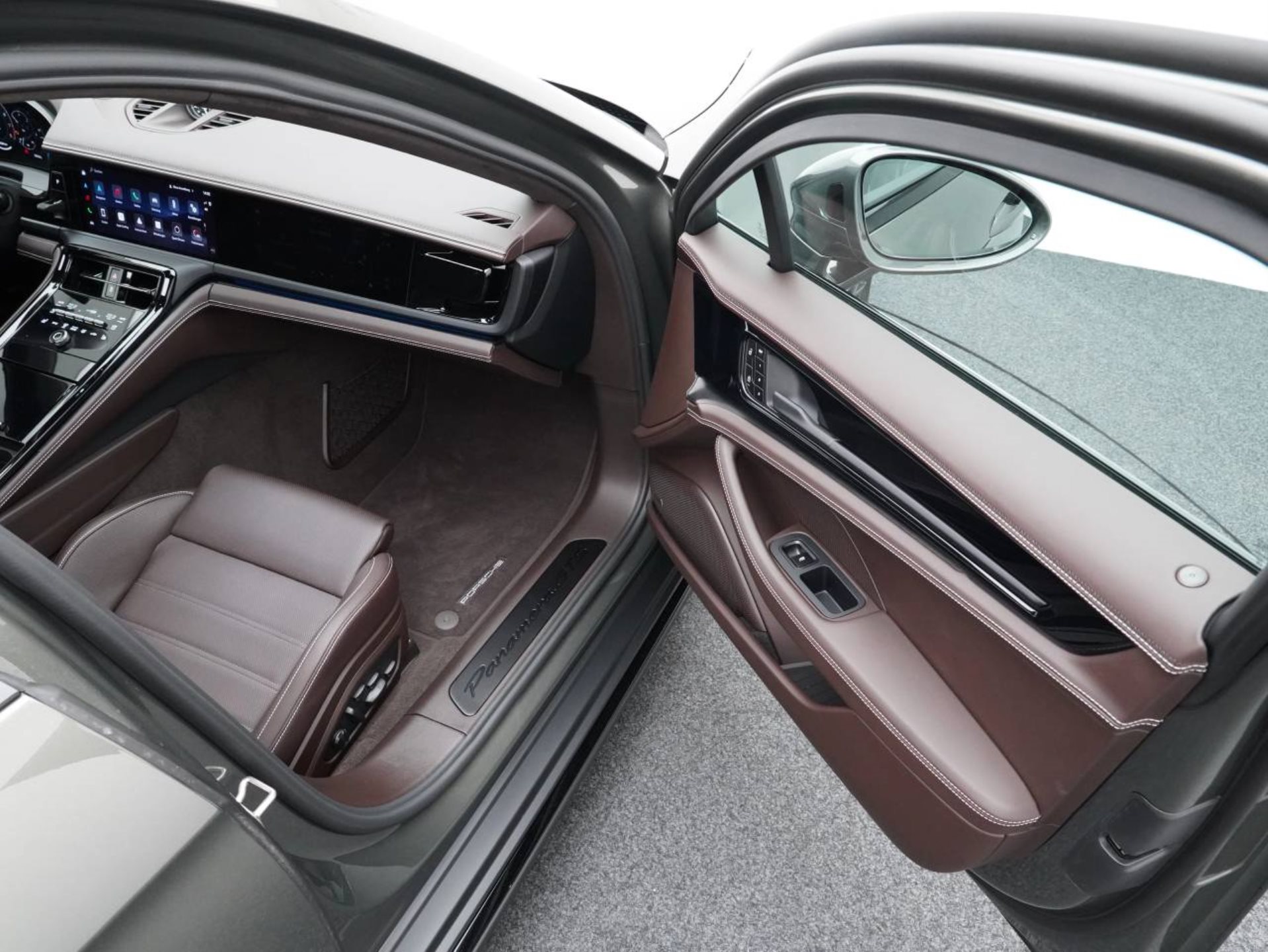 PORSCHE Panamera GTS-image-22