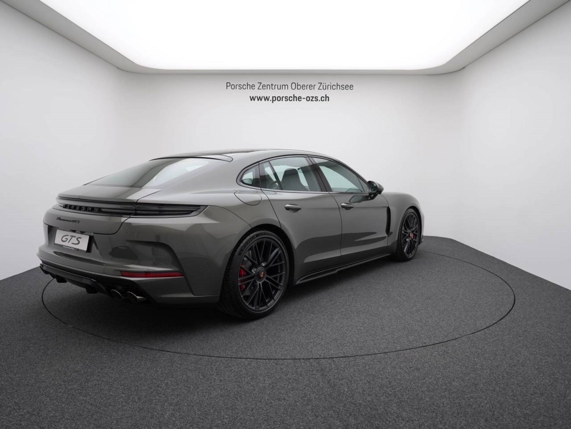 PORSCHE Panamera GTS-image-6