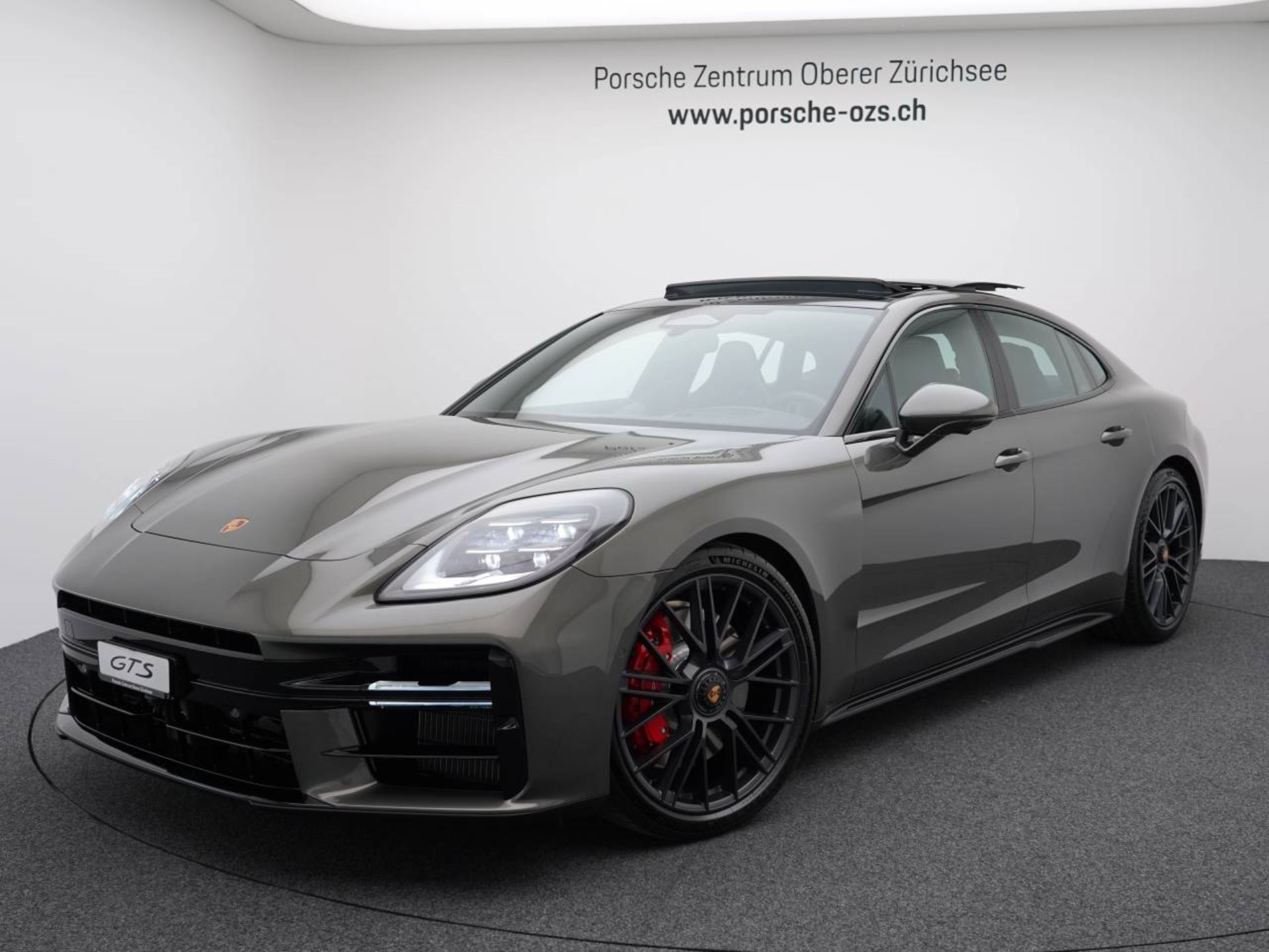 PORSCHE Panamera GTS