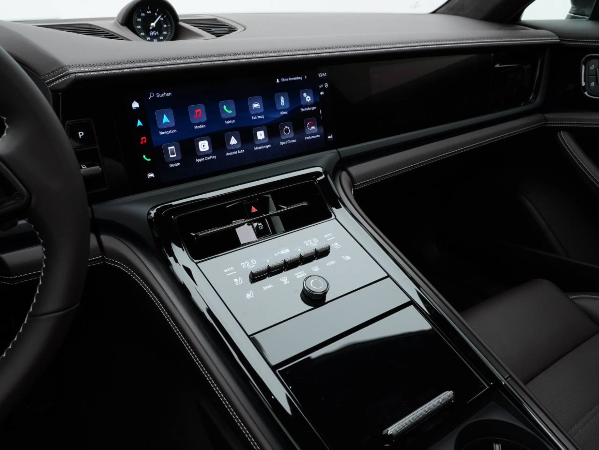 PORSCHE Panamera GTS-image-17