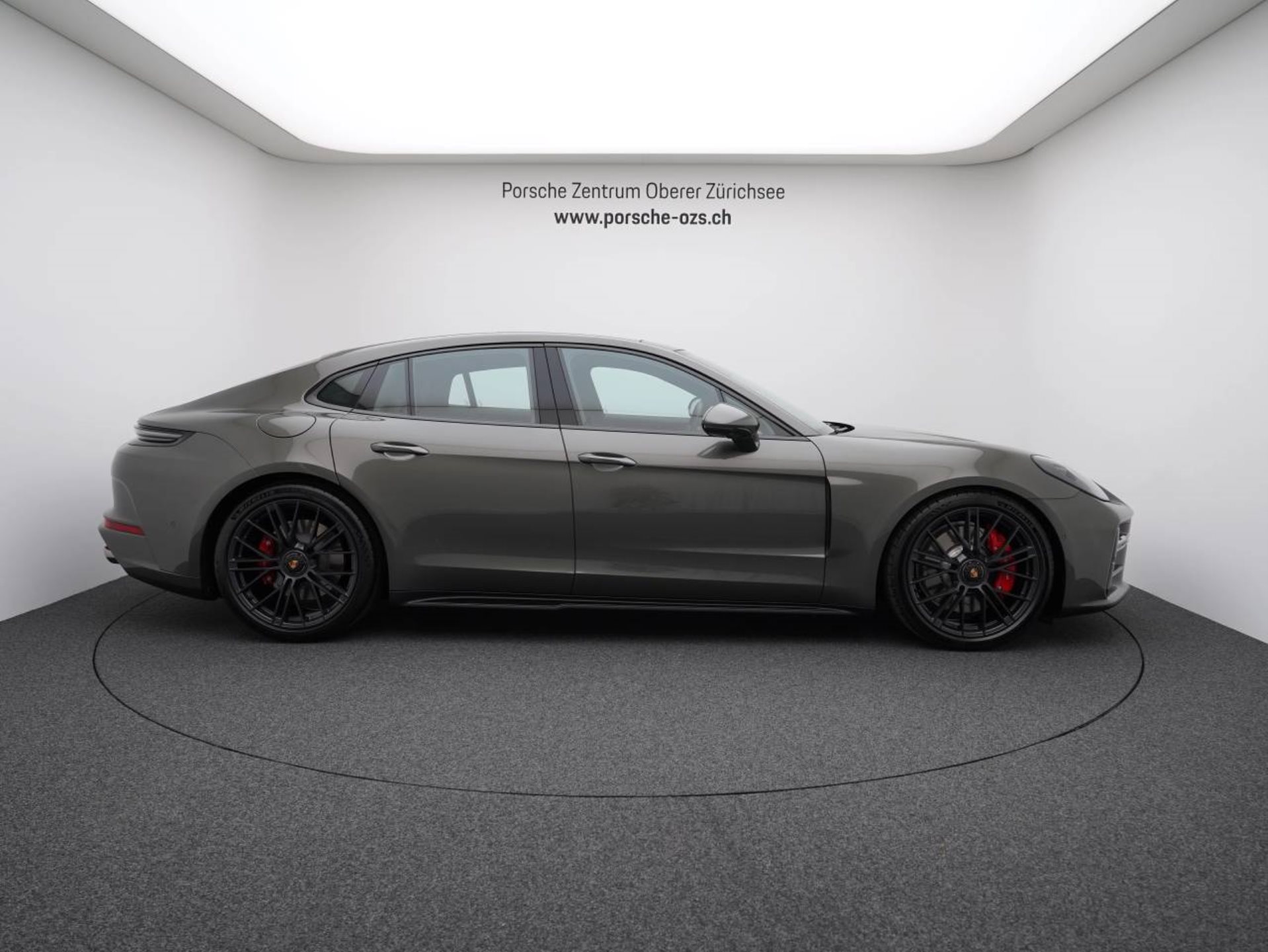 PORSCHE Panamera GTS-image-7