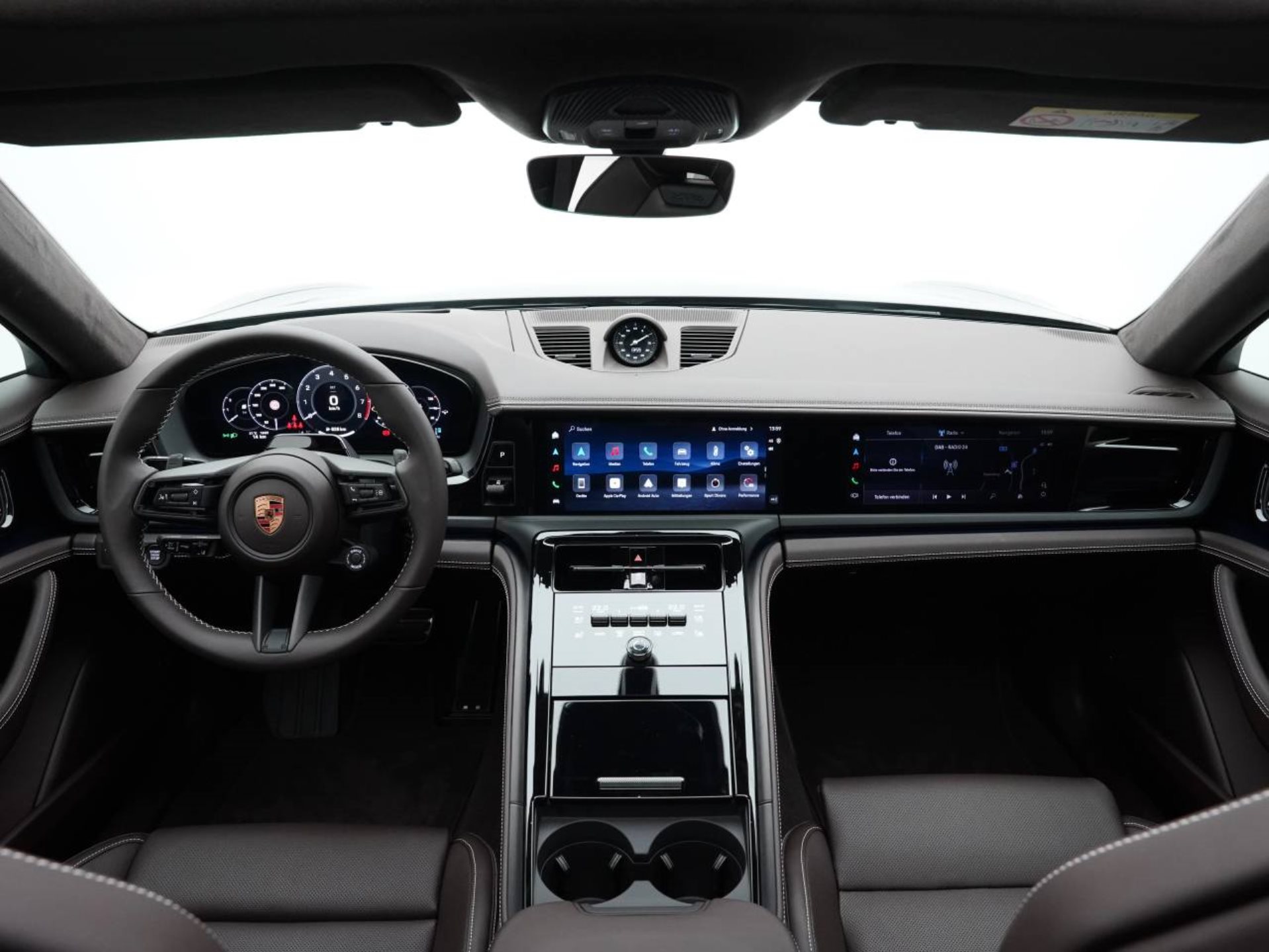 PORSCHE Panamera GTS-image-14