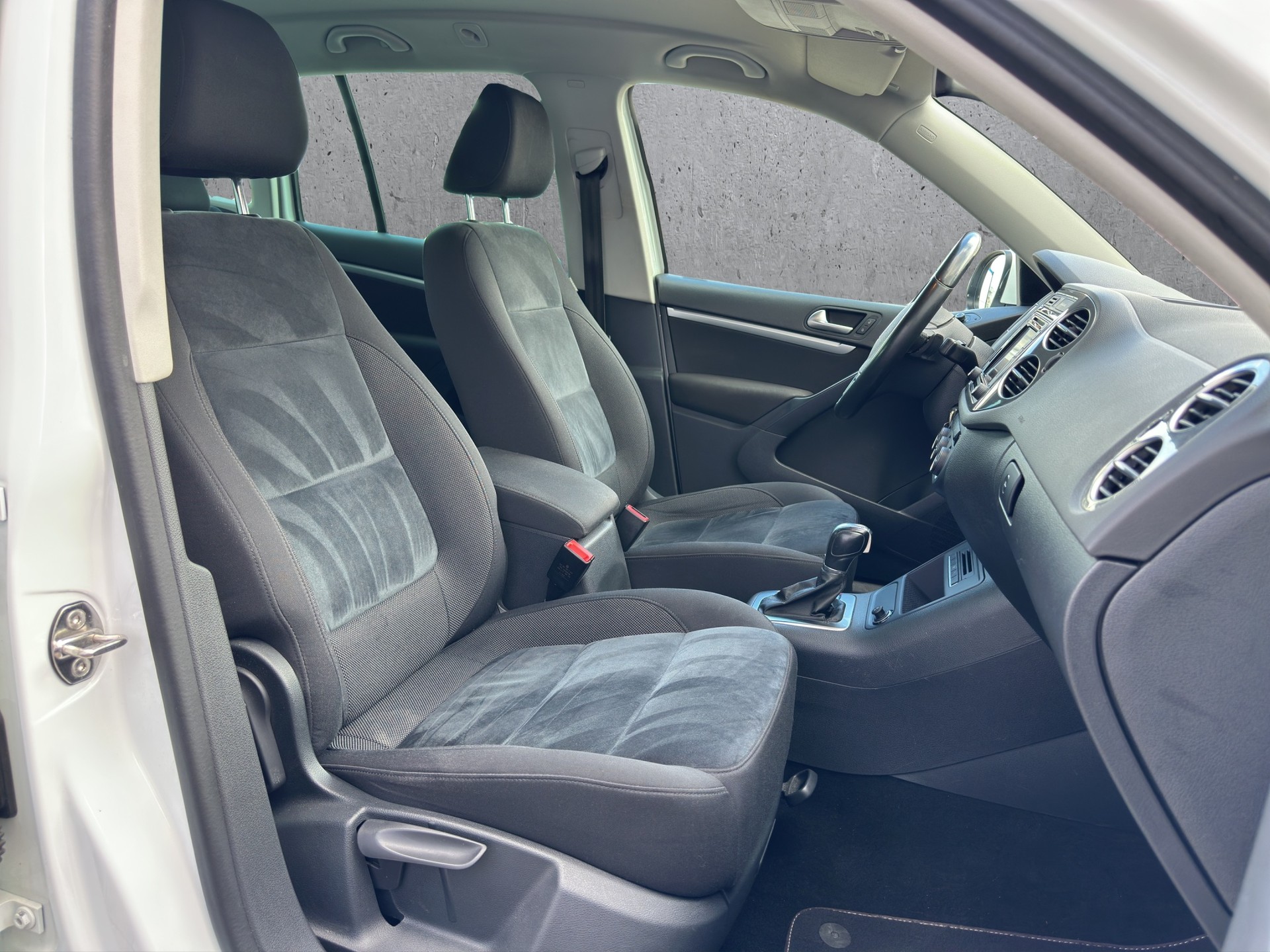 VW Tiguan 2.0 TDI BMT Sport & Style DSG-image-11