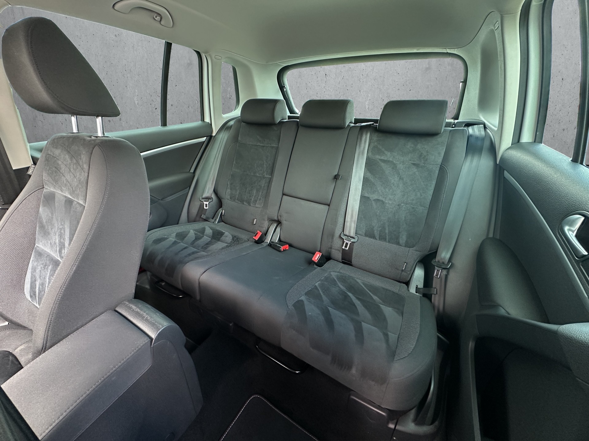 VW Tiguan 2.0 TDI BMT Sport & Style DSG-image-12