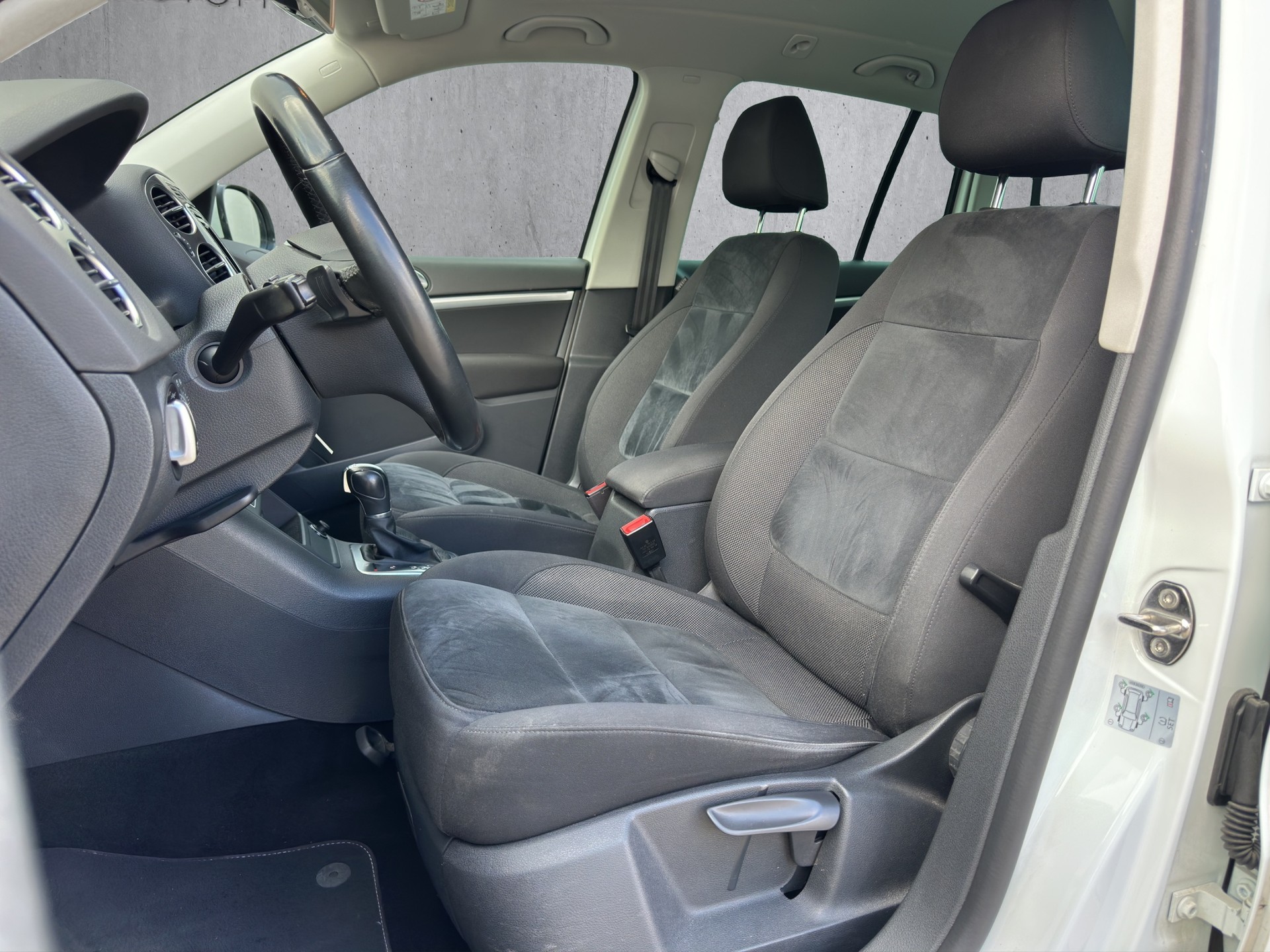 VW Tiguan 2.0 TDI BMT Sport & Style DSG-image-10