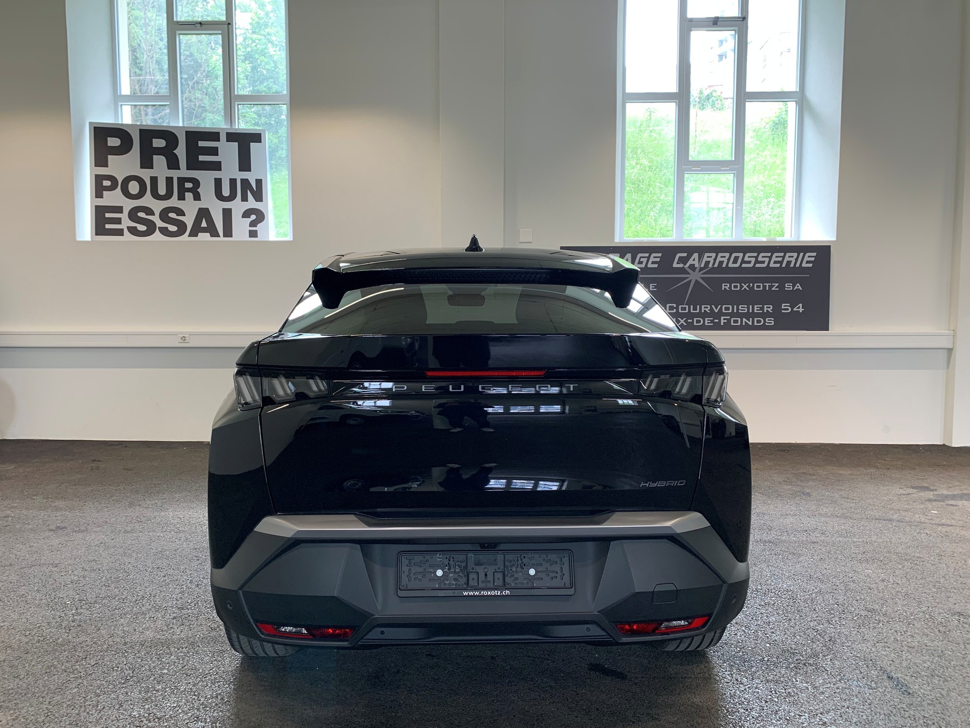 PEUGEOT 3008 145 e-DSC6 Hybrid Allure-image-6