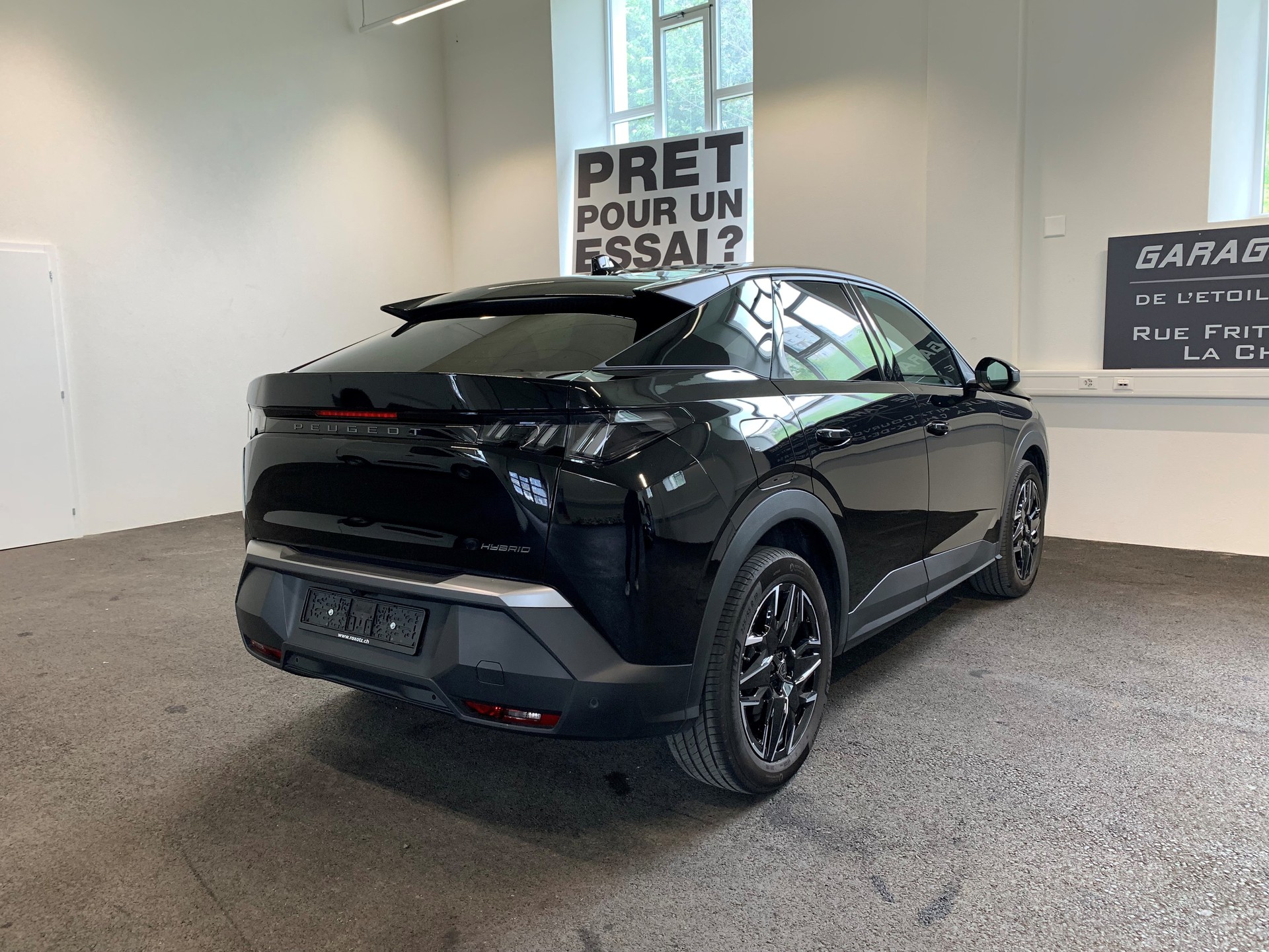 PEUGEOT 3008 145 e-DSC6 Hybrid Allure-image-7