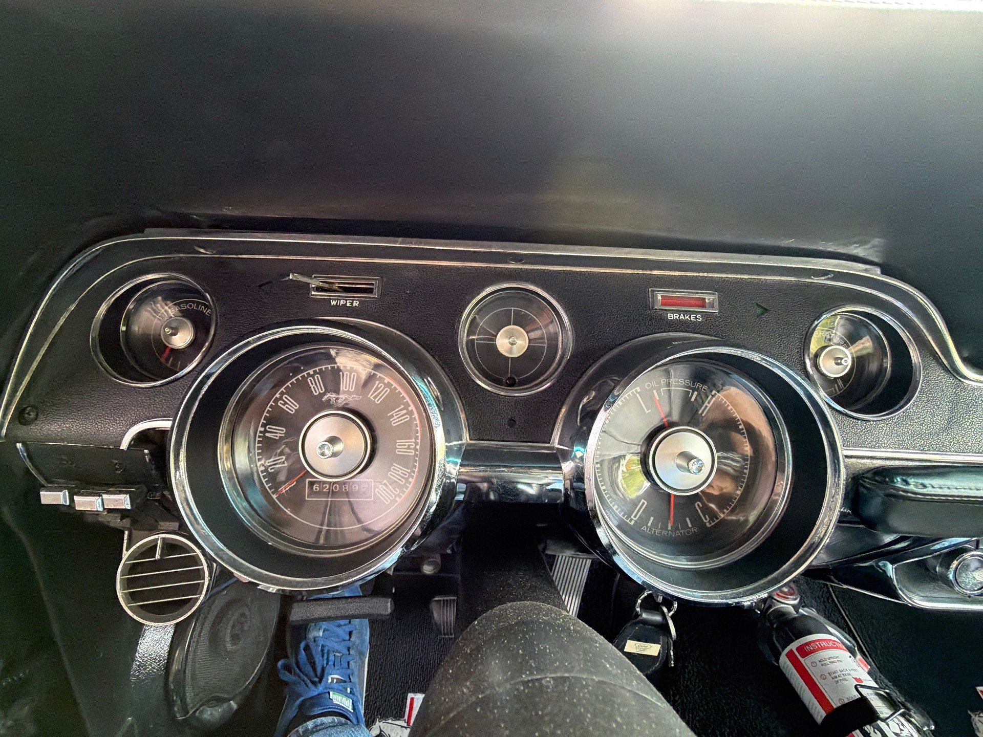 FORD Mustang 289 V8 Fastback-image-12