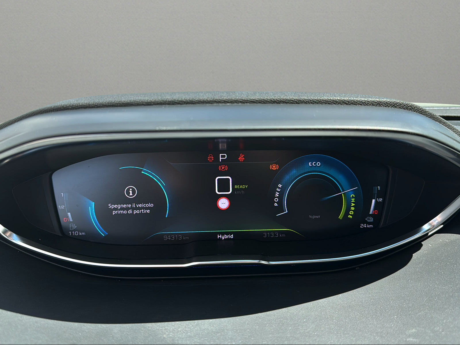 PEUGEOT 3008 225e Hybrid2 Allure Pack EAT8-image-5
