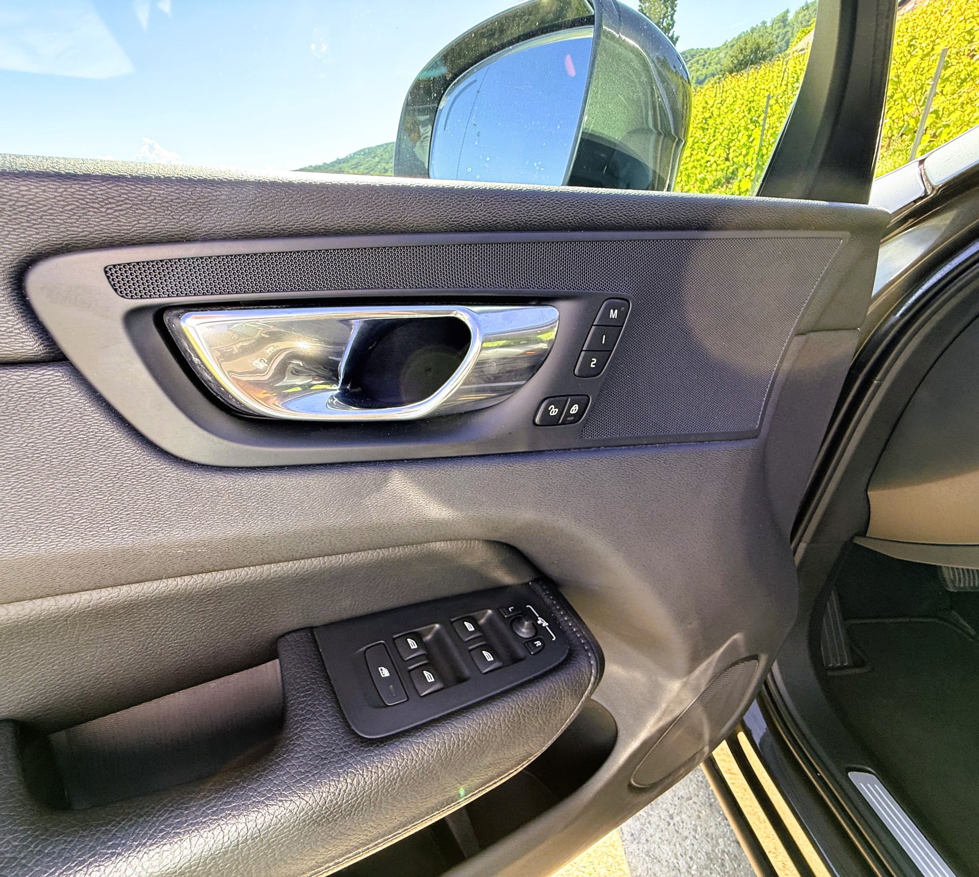 VOLVO XC60 D5 AWD Inscription Geartronic-image-19