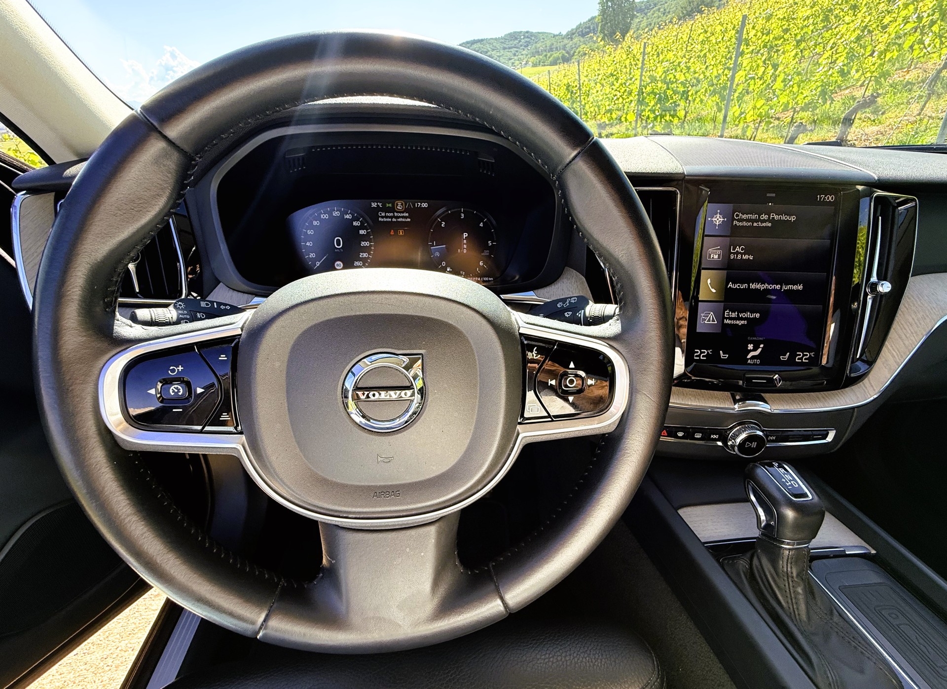 VOLVO XC60 D5 AWD Inscription Geartronic-image-12