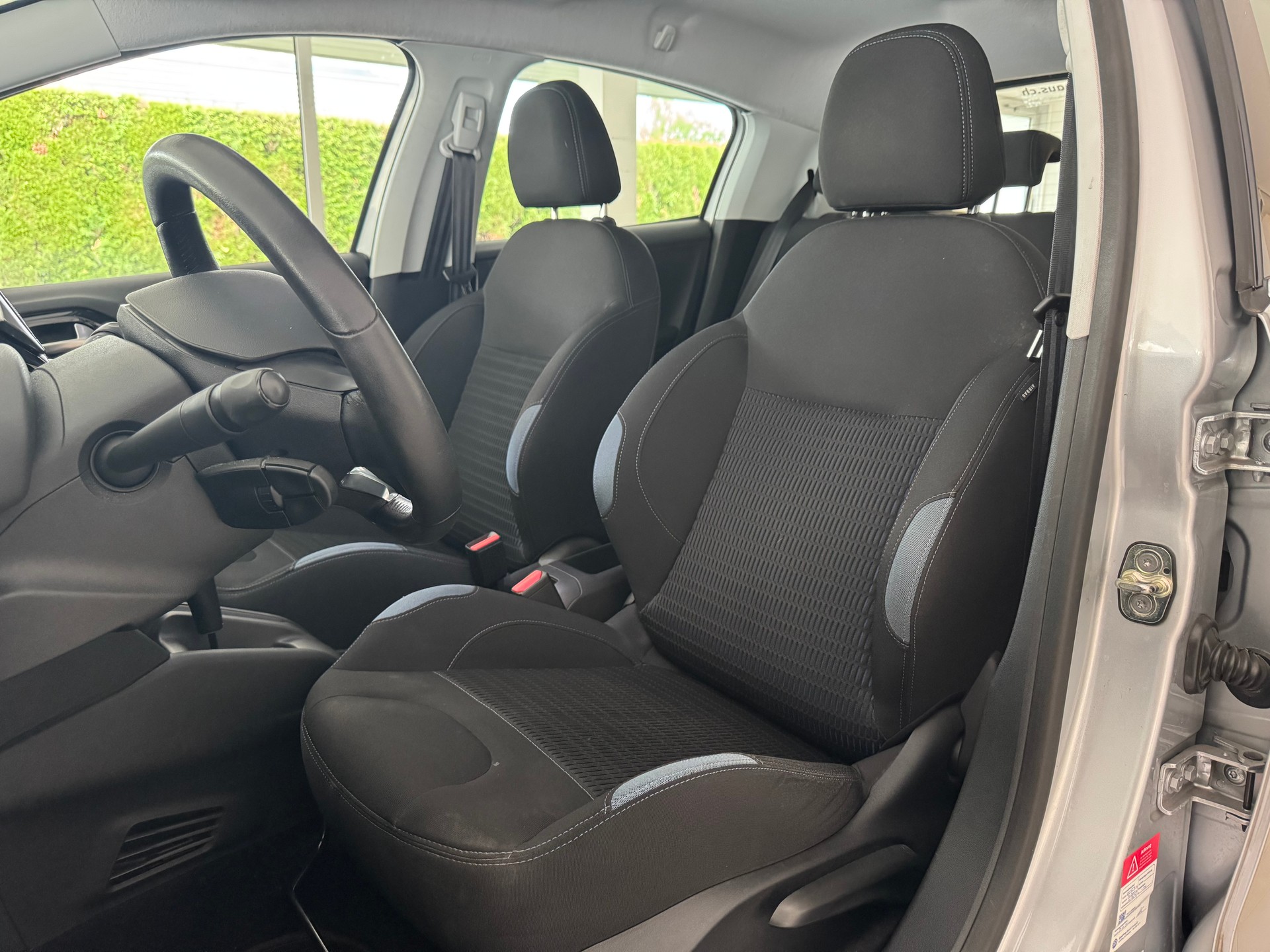 PEUGEOT 208 1.6 VTI Allure Automatik-image-11