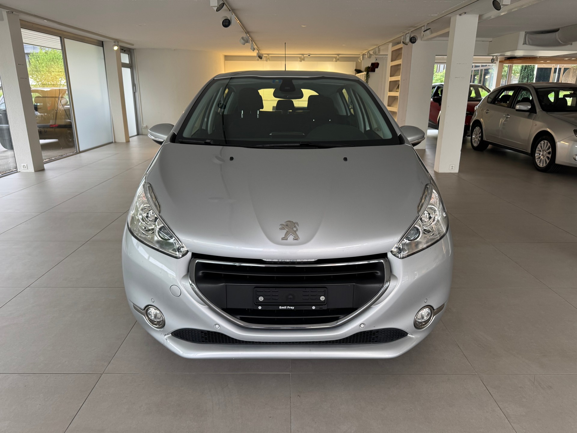 PEUGEOT 208 1.6 VTI Allure Automatik-showroom-element-2