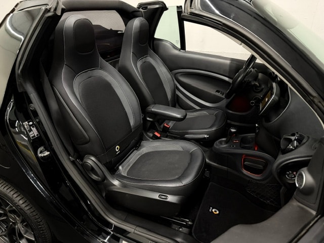 SMART fortwo Brabus Cabrio twinmatic-image-20