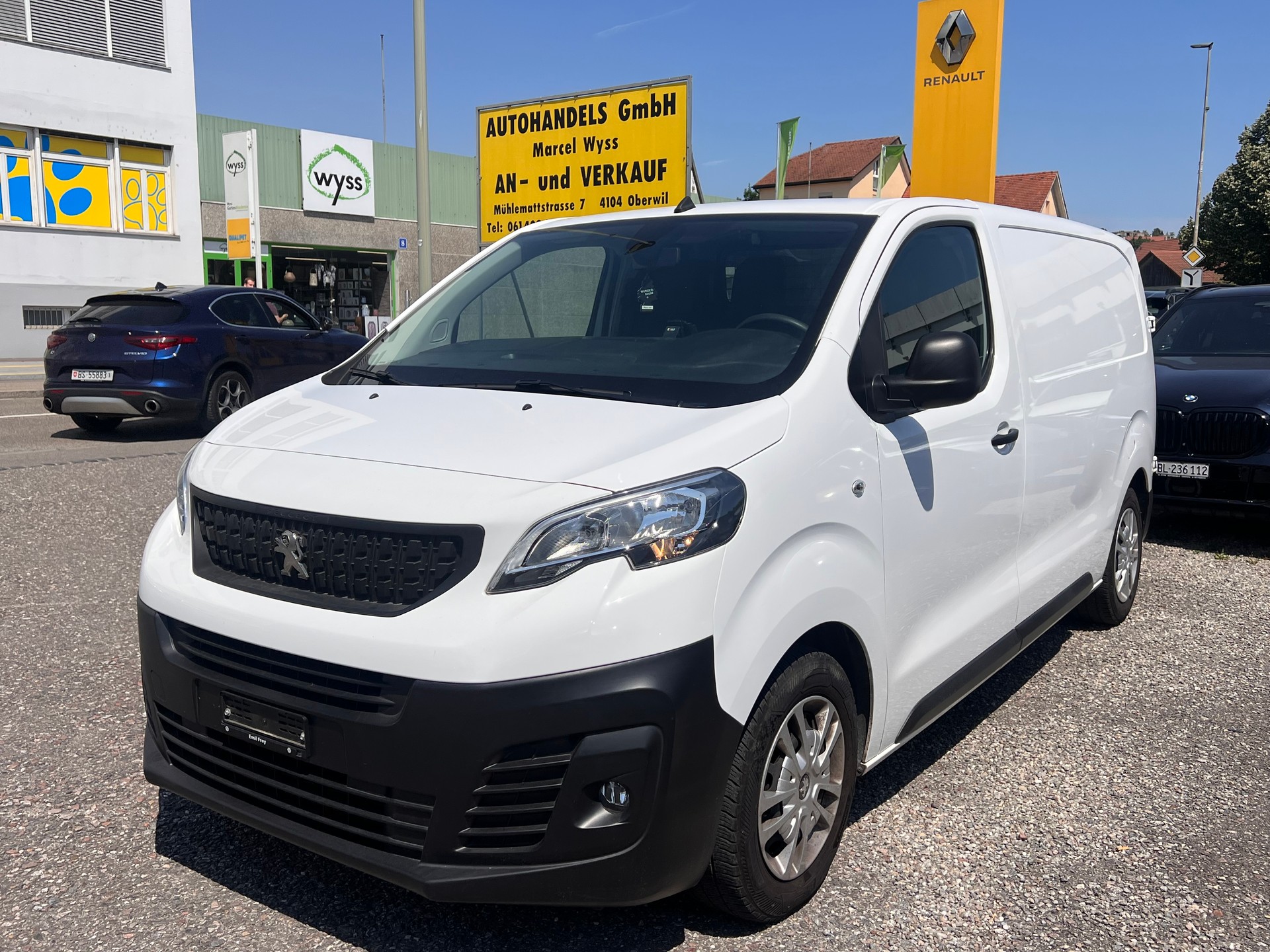 PEUGEOT Expert 1.5 BlueHDi 120 S&S Premium Standard-showroom-element-2