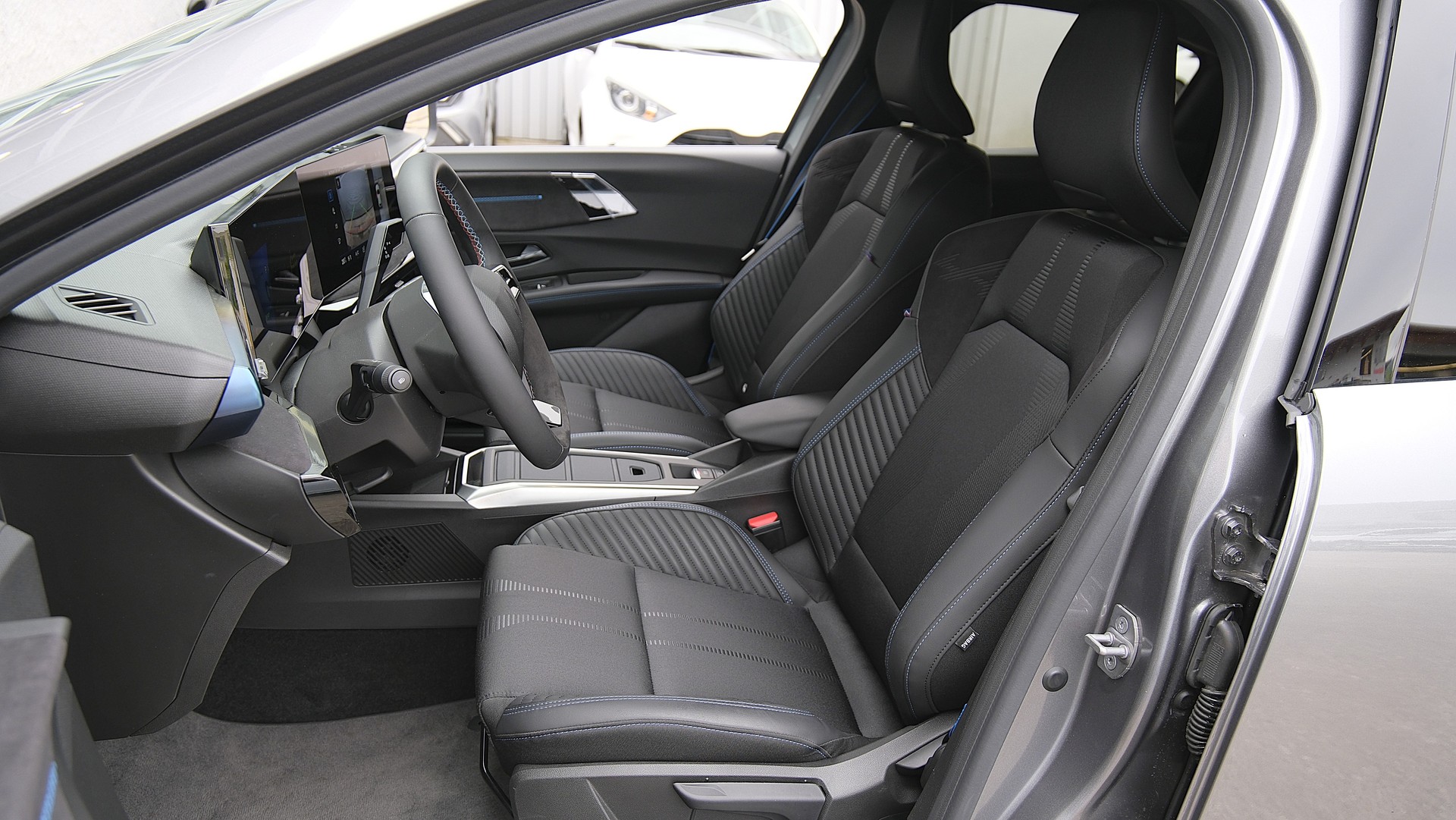 RENAULT Clio 1.8 E-Tech Esprit Alpine full hybrid " Vollausstattung "-showroom-element-3