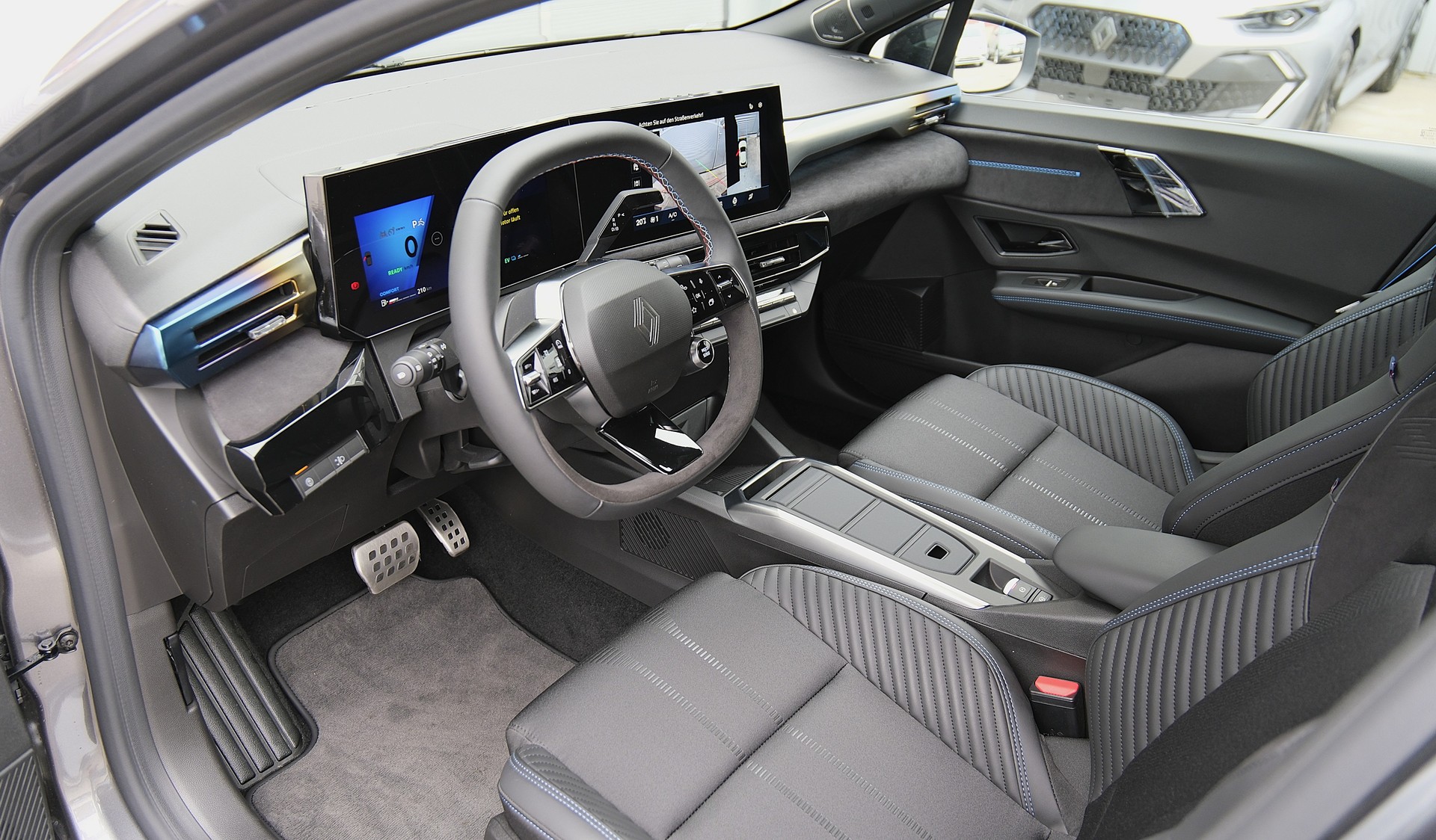 RENAULT Clio 1.8 E-Tech Esprit Alpine full hybrid " Vollausstattung "-showroom-element-2