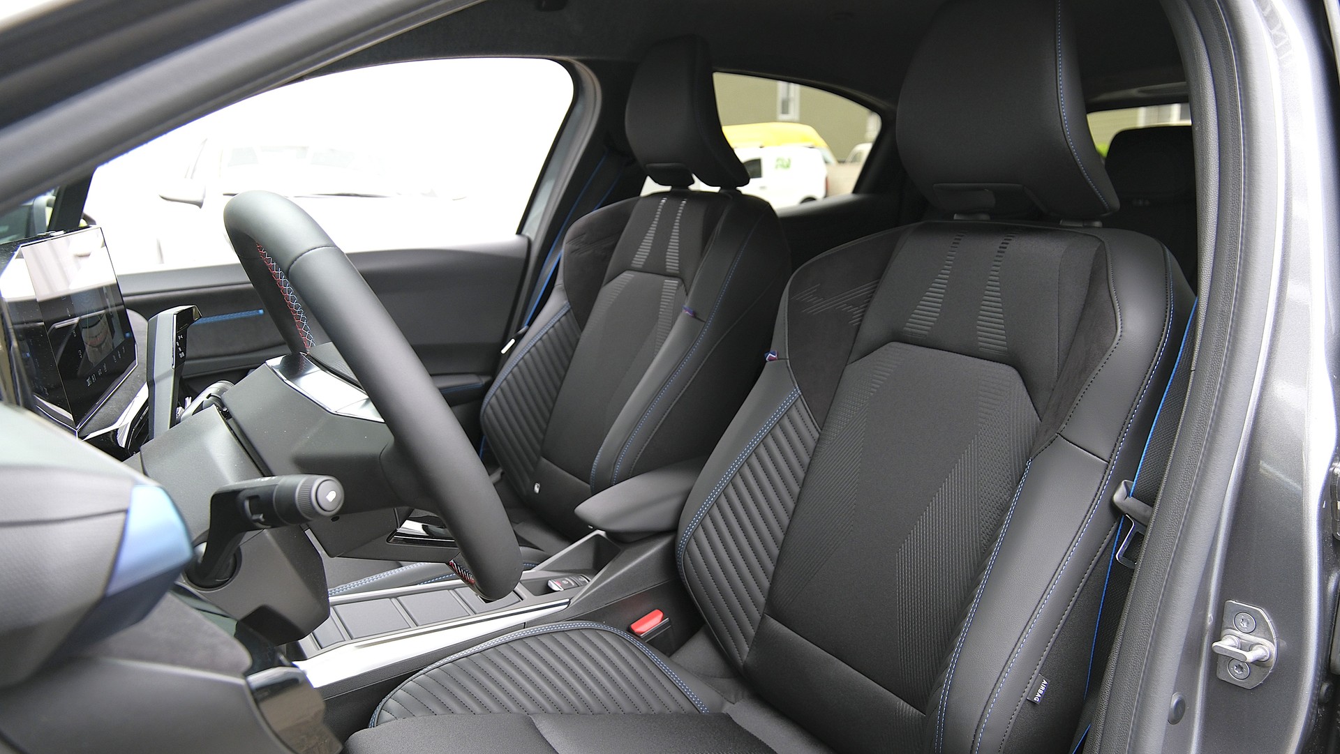 RENAULT Clio 1.8 E-Tech Esprit Alpine full hybrid " Vollausstattung "-image-4