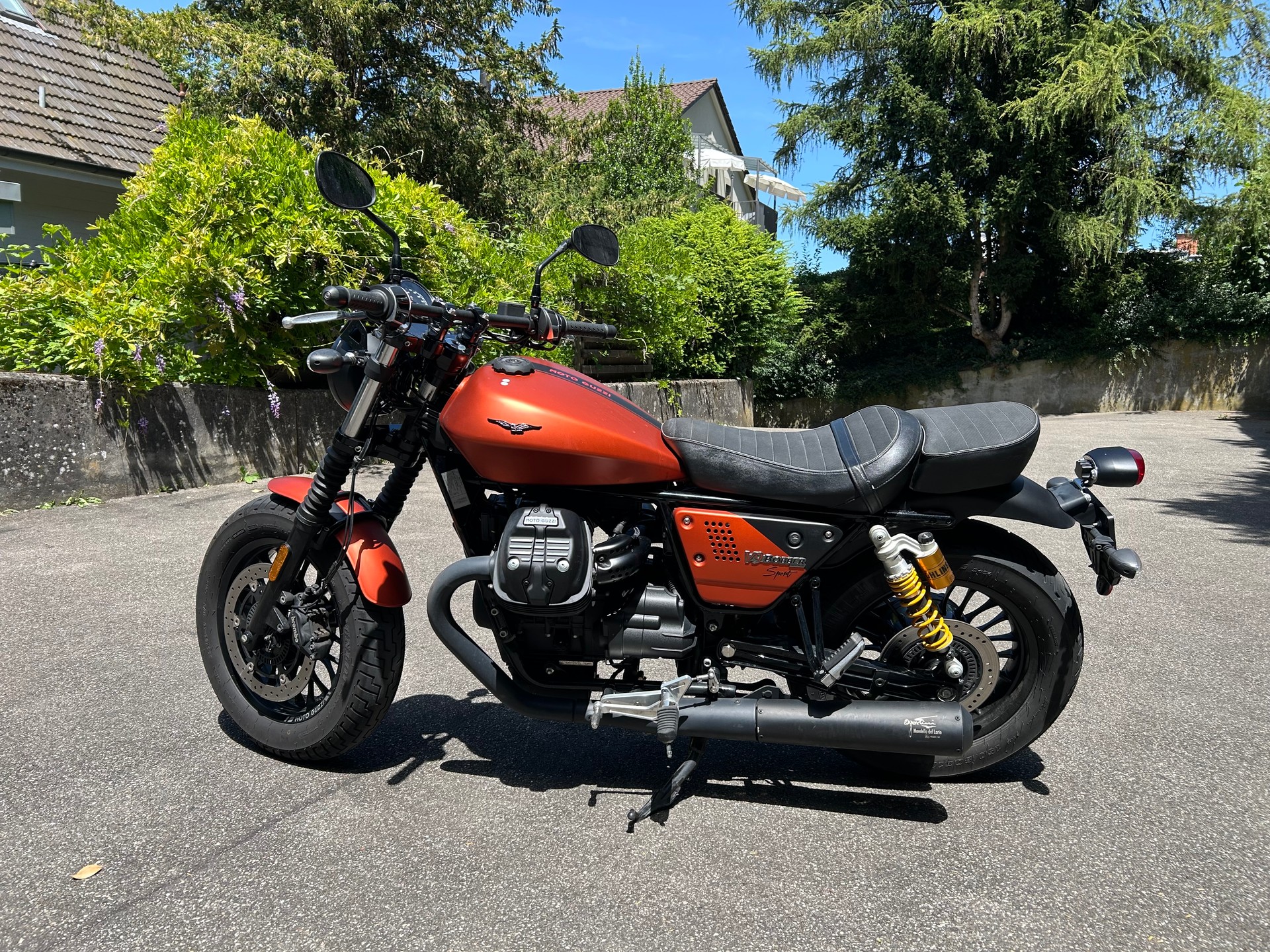 MOTO GUZZI V9 Bobber Sport 850 ABS-image-0