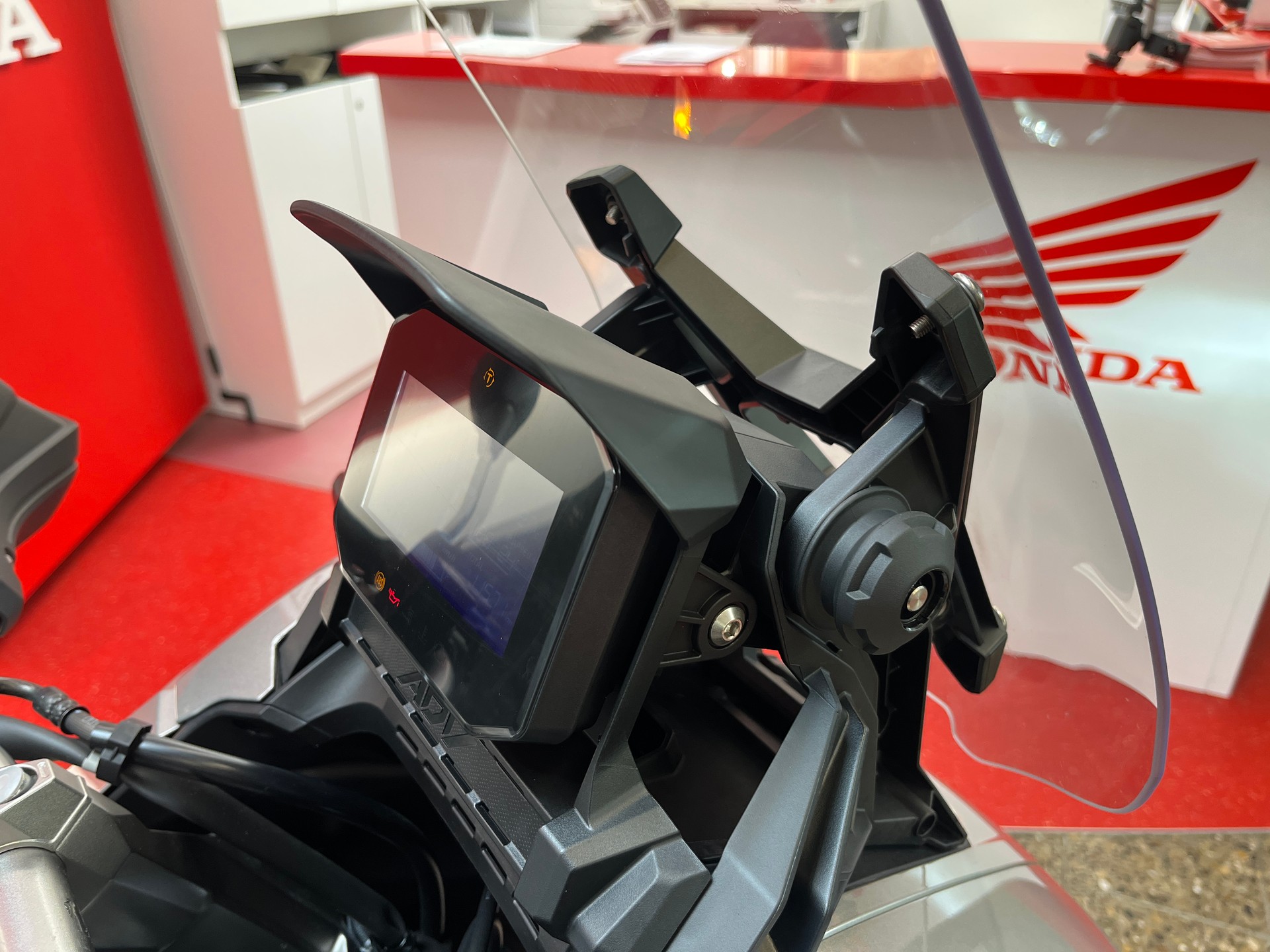 HONDA ADV 350-image-5