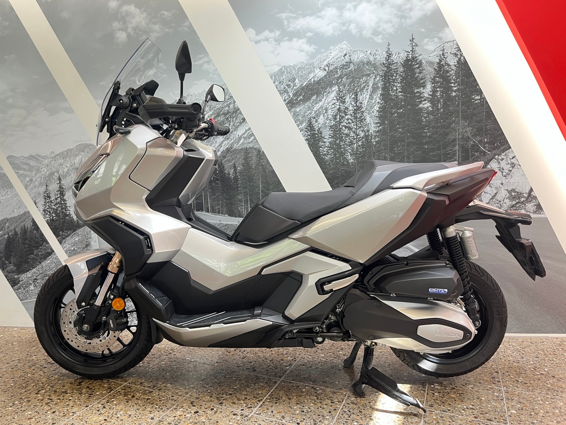 HONDA ADV 350-image-1