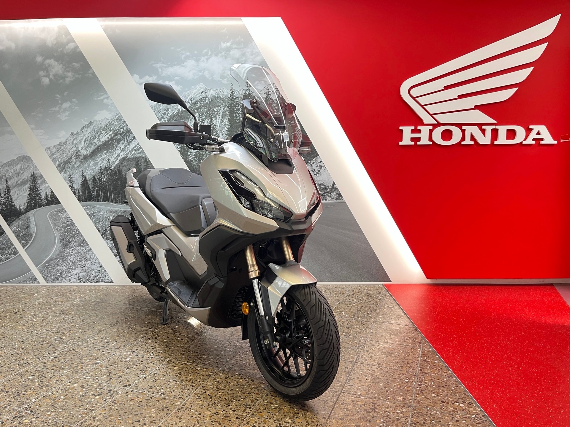 HONDA ADV 350-image-2