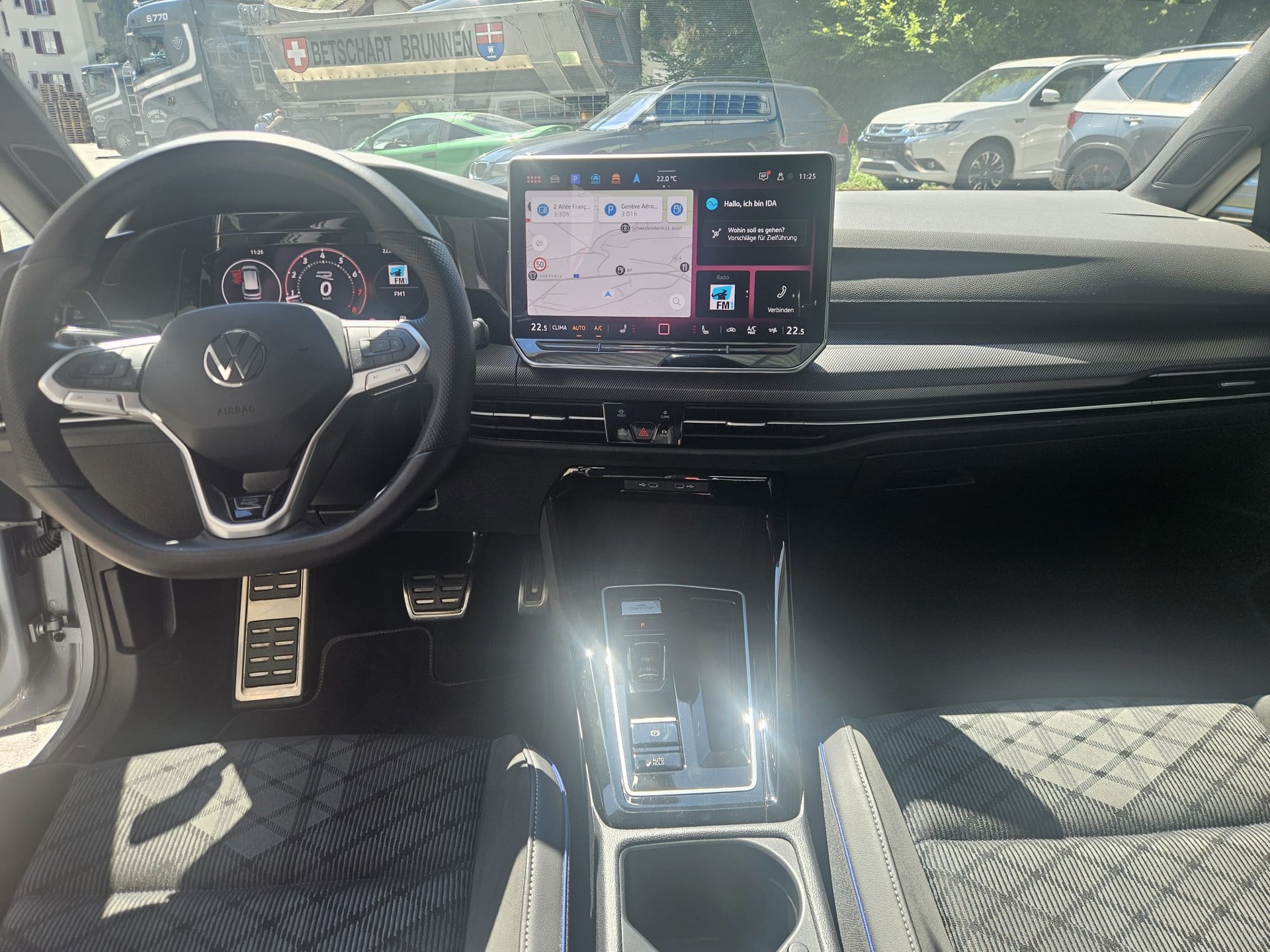 VW Golf Variant 2.0 TSI R-Line DSG 4 Motion-image-8