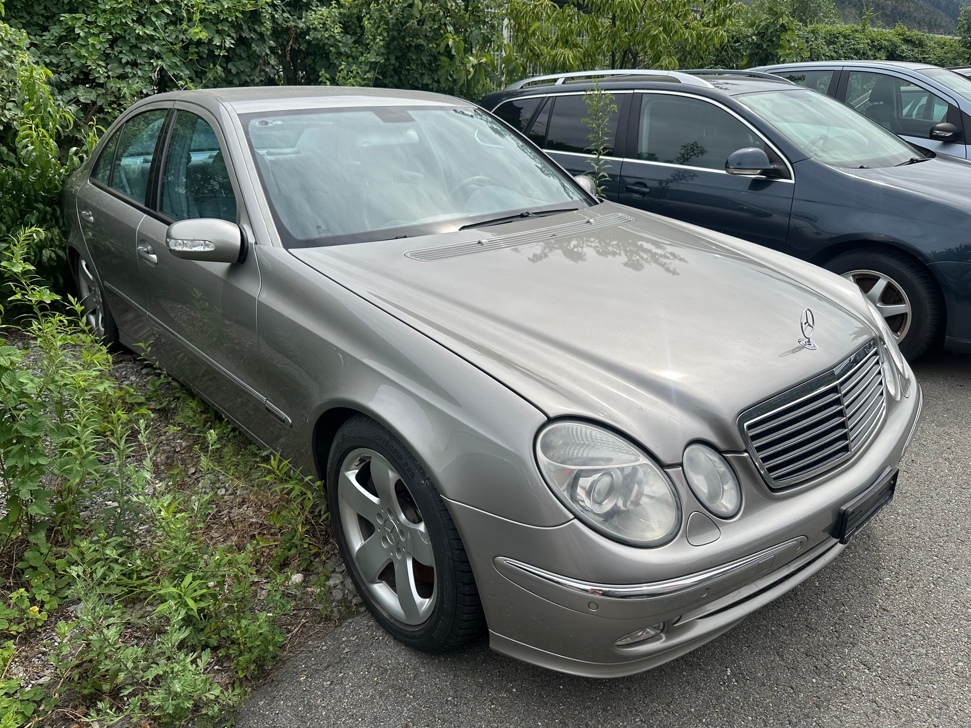 MERCEDES-BENZ E 500 Avantgarde 4Matic Automatic-image-5