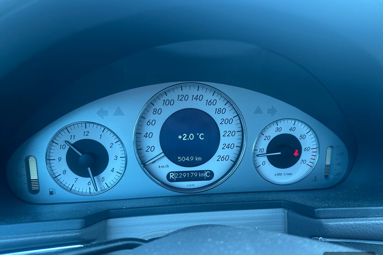 MERCEDES-BENZ E 500 Avantgarde 4Matic Automatic-image-9