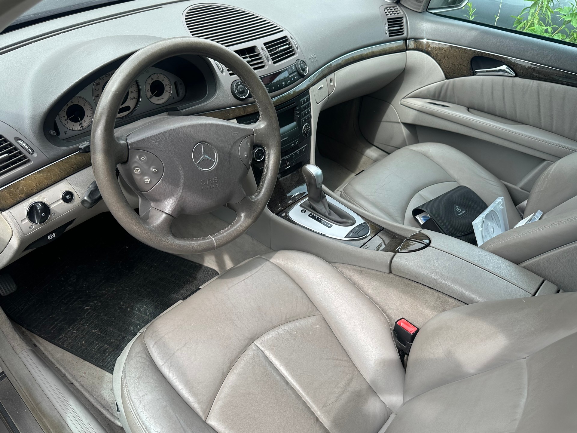 MERCEDES-BENZ E 500 Avantgarde 4Matic Automatic-image-1
