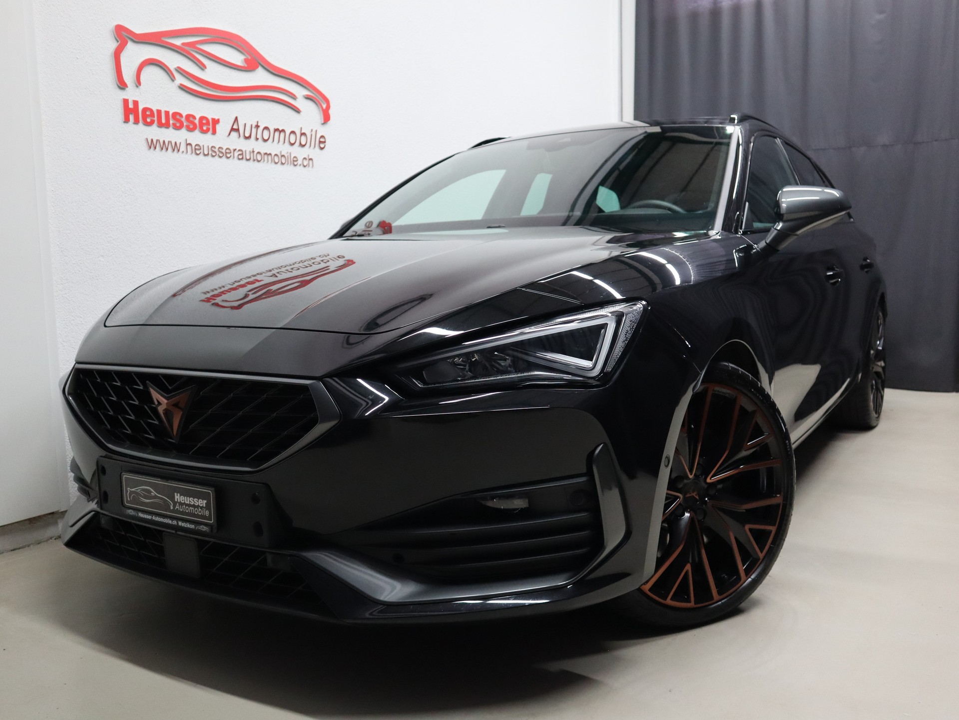 CUPRA LEON ST 2.0 TSI VZ DSG 4Drive - Panorama - Navi - Leder - Sportsitze - Kamera - 310 PS