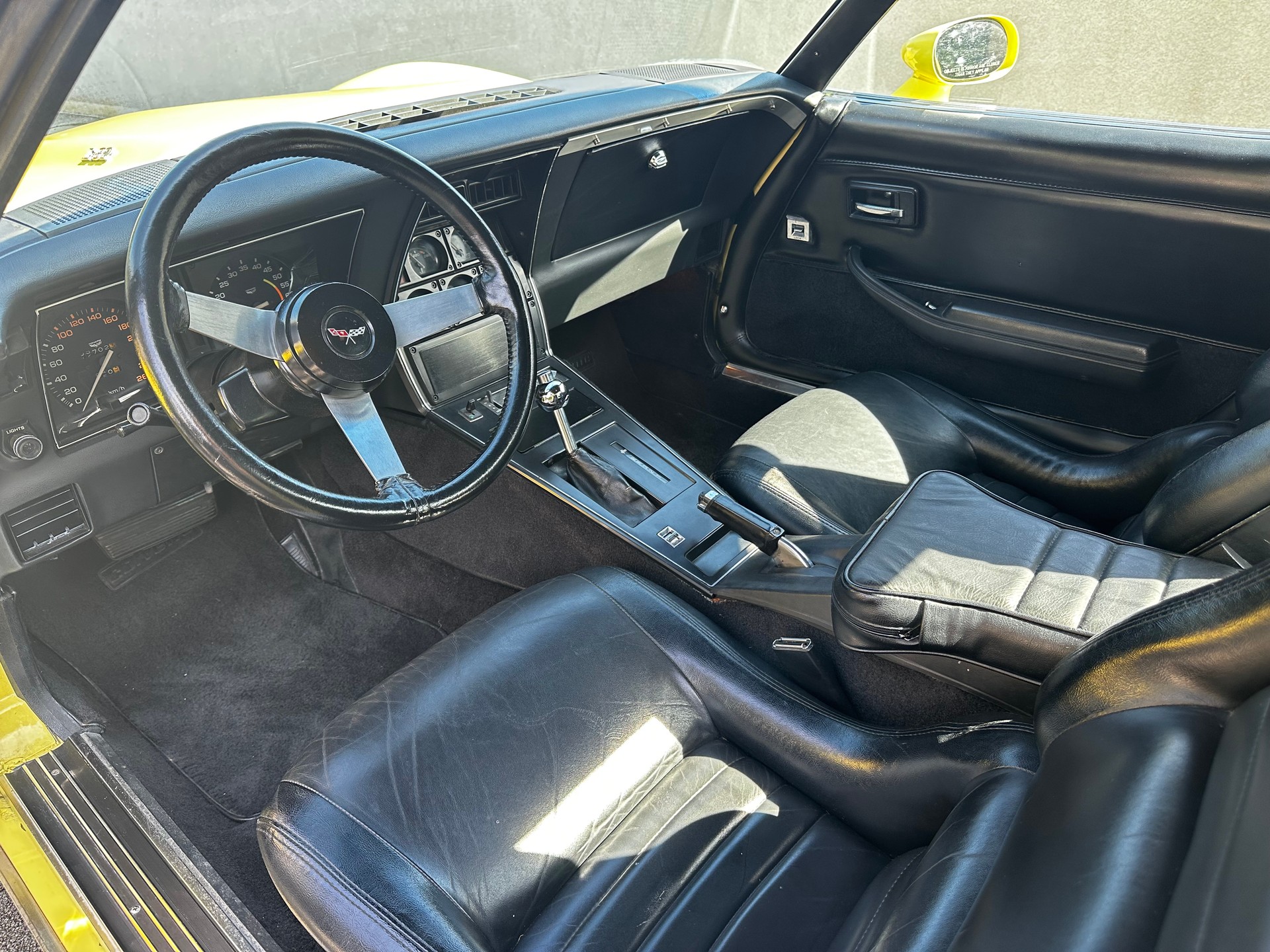 CHEVROLET CORVETTE-image-10