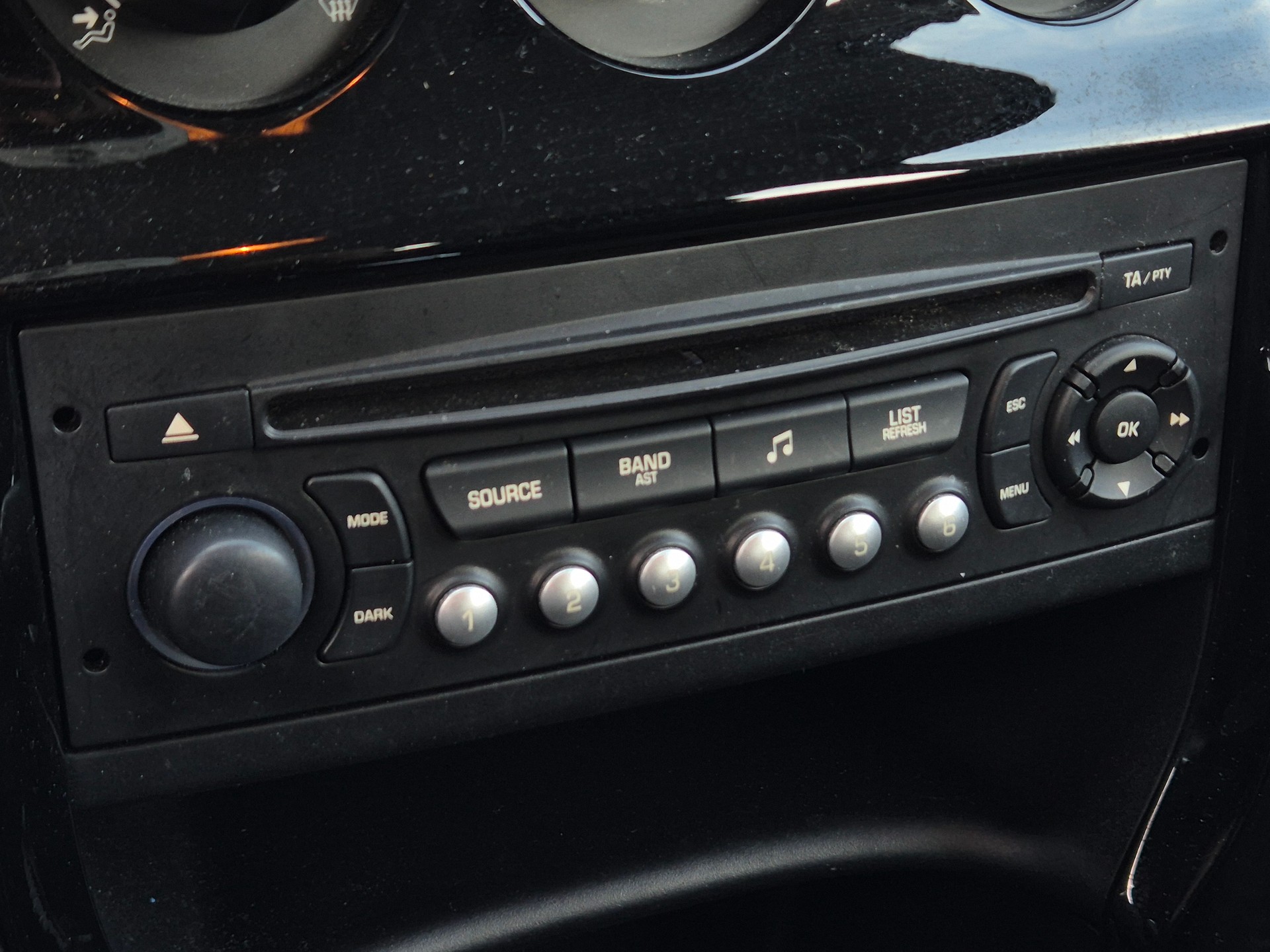 CITROEN C3 1.4i Tonic-image-17