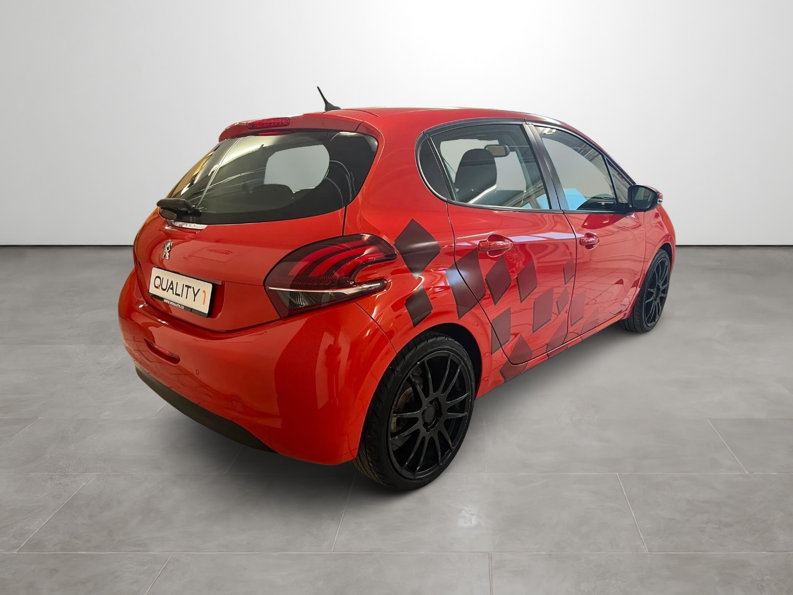 PEUGEOT 208 1.2 THP Roland Garros-image-4
