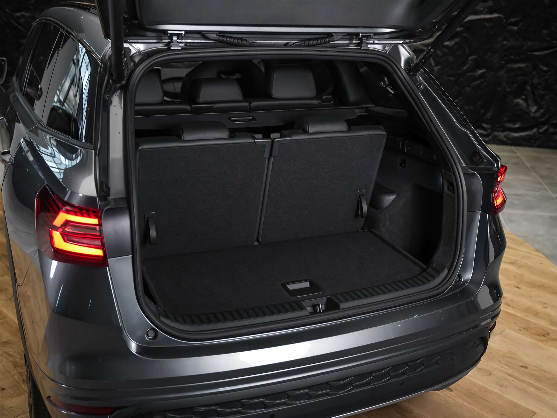 SKODA Kodiaq 2.0 TDI Sportline *7 Plätzer*Abstandsregler*Matrix LED Scheinwerfer*-image-42