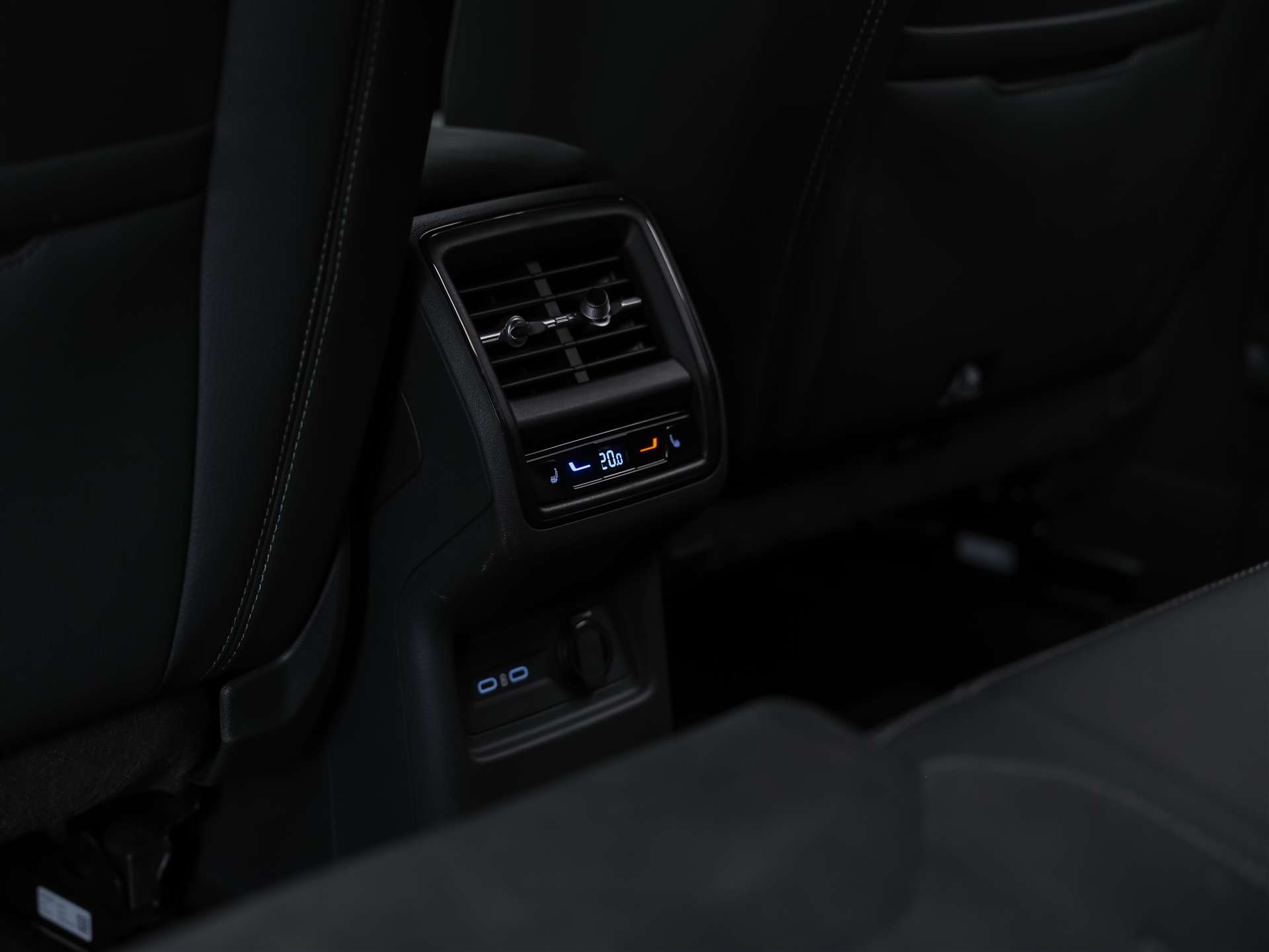 SKODA Kodiaq 2.0 TDI Sportline *7 Plätzer*Abstandsregler*Matrix LED Scheinwerfer*-image-15
