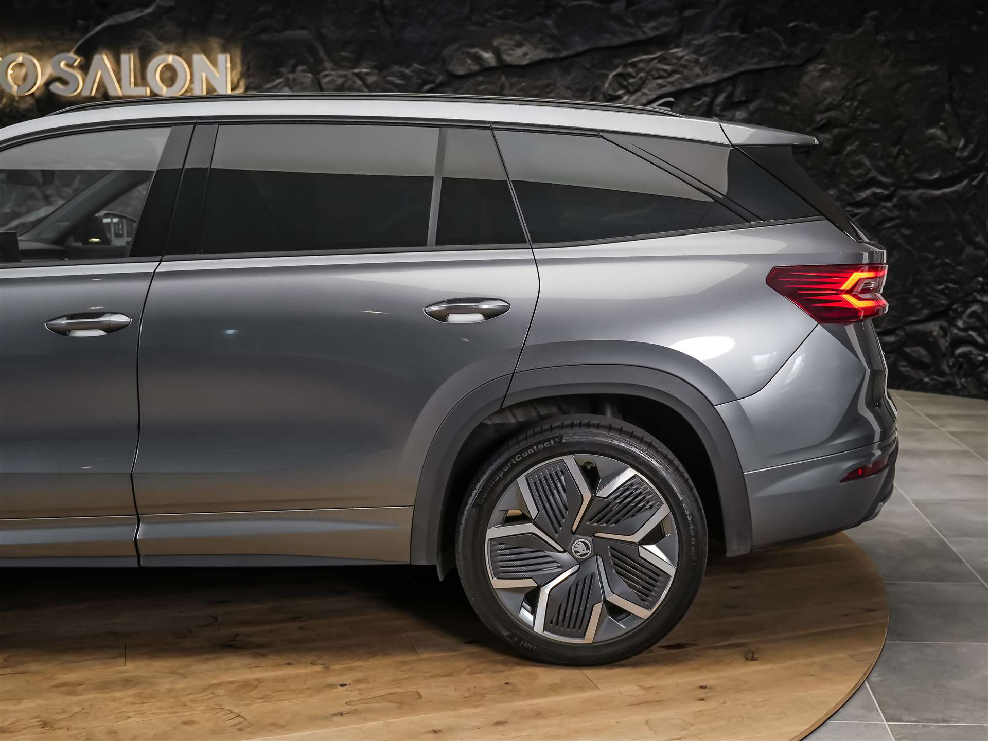 SKODA Kodiaq 2.0 TDI Sportline *7 Plätzer*Abstandsregler*Matrix LED Scheinwerfer*-image-19