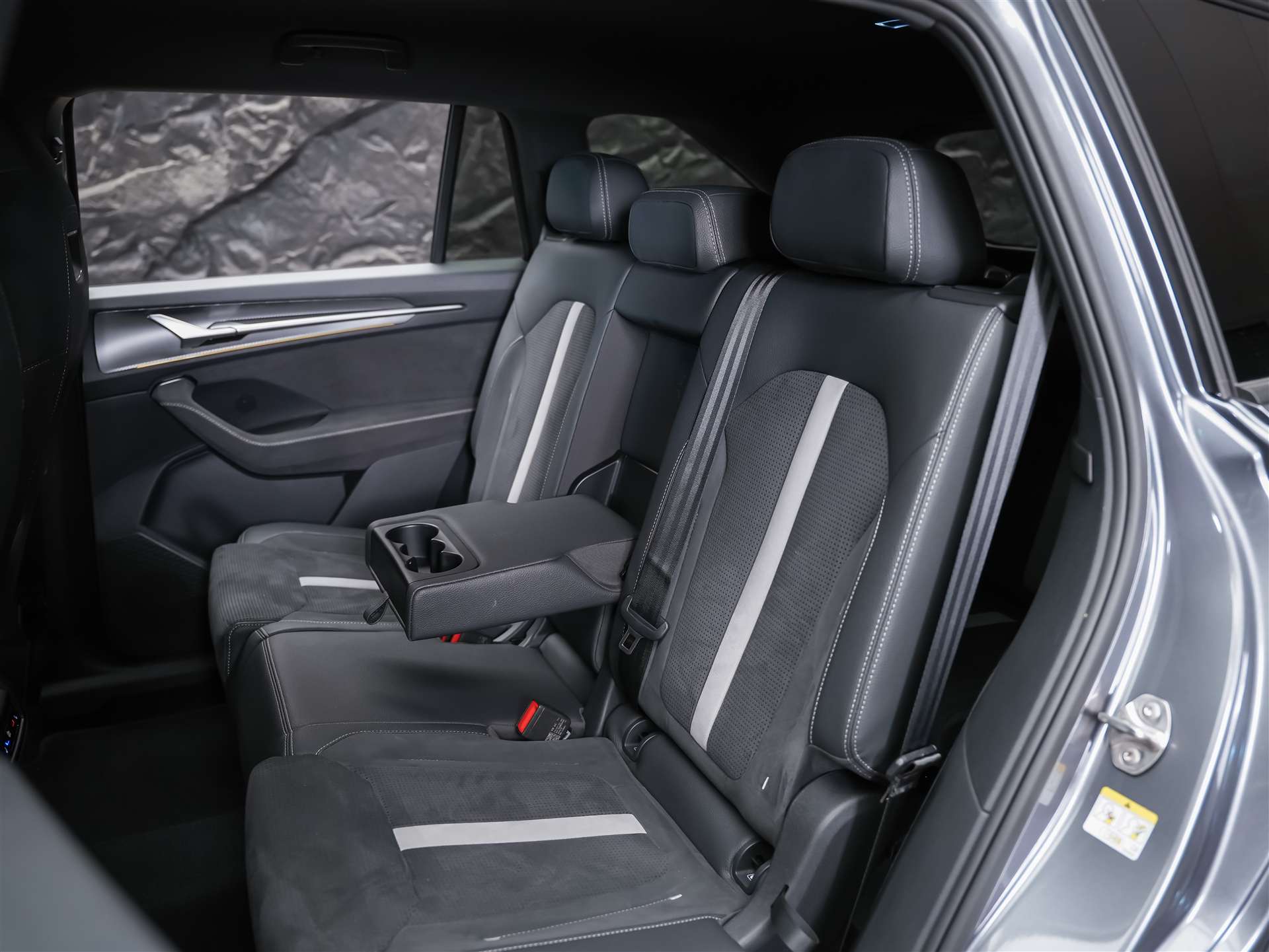 SKODA Kodiaq 2.0 TDI Sportline *7 Plätzer*Abstandsregler*Matrix LED Scheinwerfer*-image-13