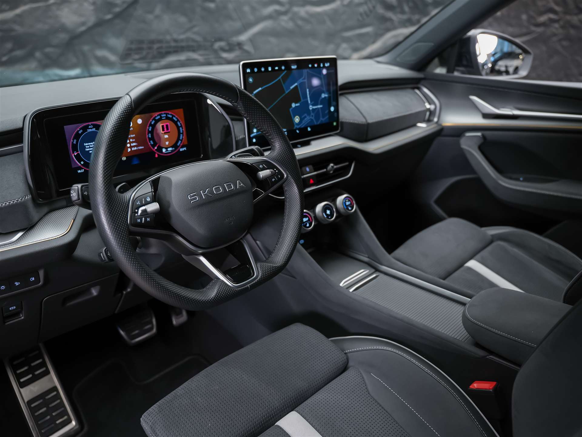 SKODA Kodiaq 2.0 TDI Sportline *7 Plätzer*Abstandsregler*Matrix LED Scheinwerfer*-image-8
