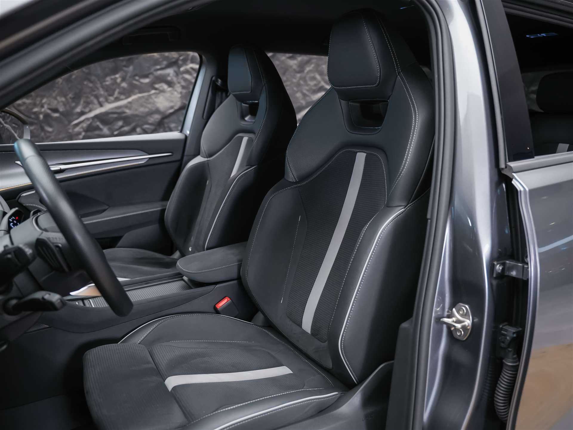 SKODA Kodiaq 2.0 TDI Sportline *7 Plätzer*Abstandsregler*Matrix LED Scheinwerfer*-image-9