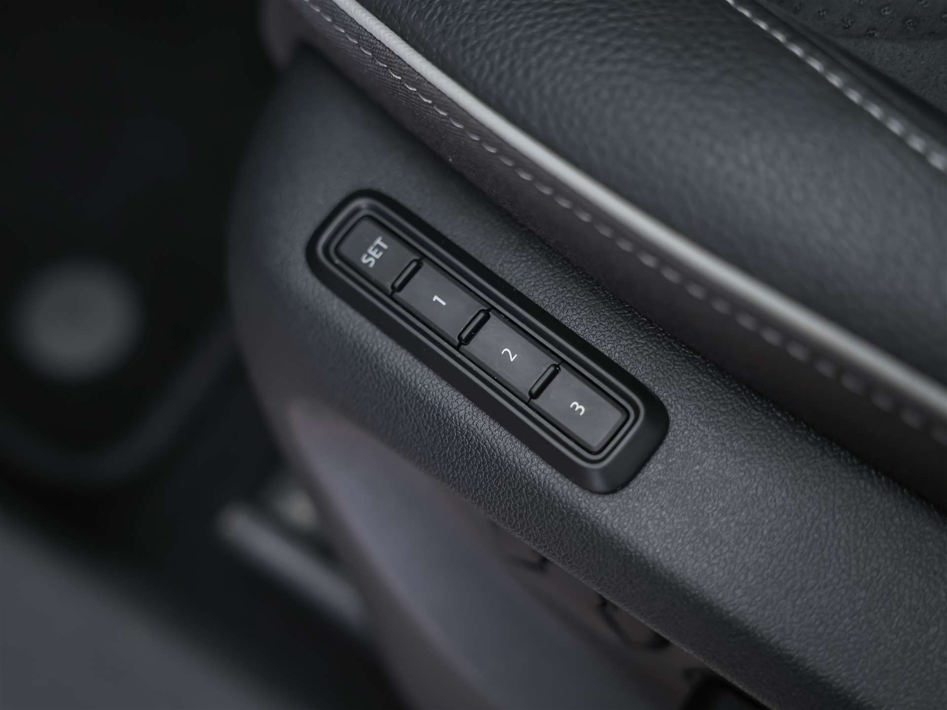 SKODA Kodiaq 2.0 TDI Sportline *7 Plätzer*Abstandsregler*Matrix LED Scheinwerfer*-image-26